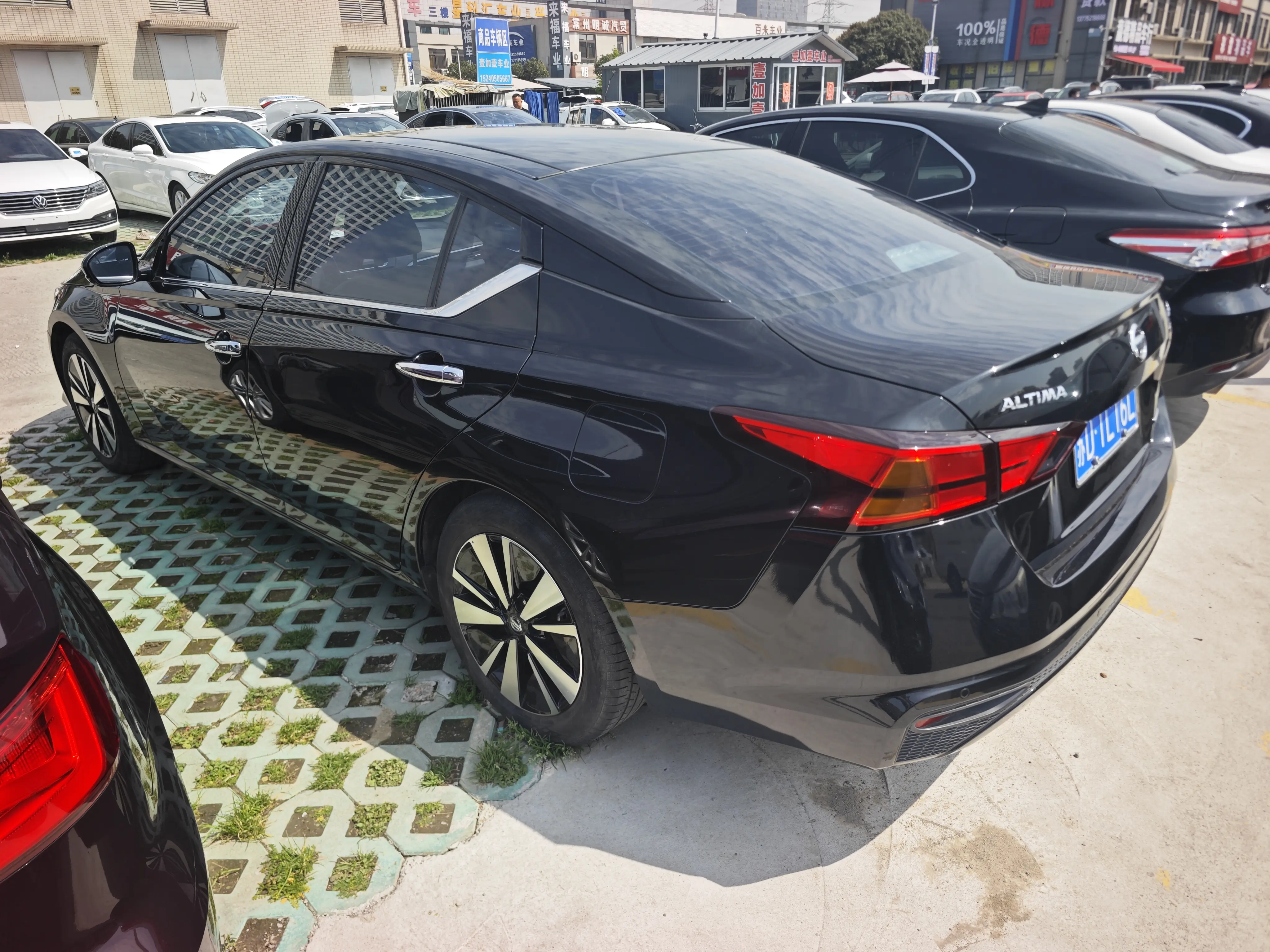 Nissan Altima