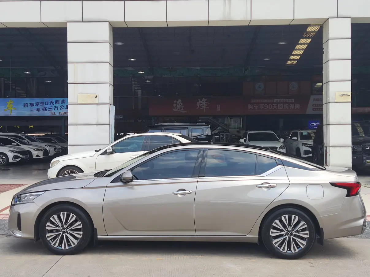 Nissan Altima