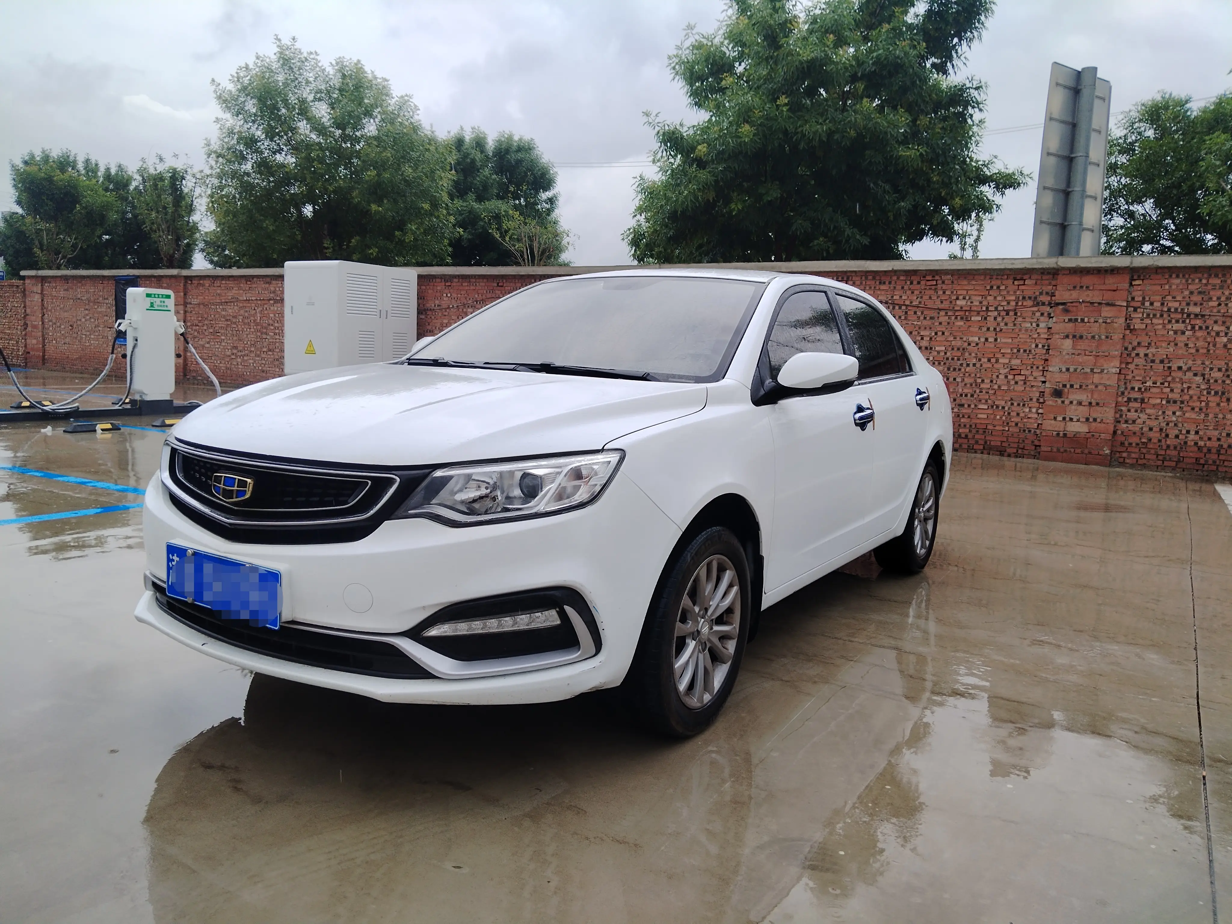 Geely Vision