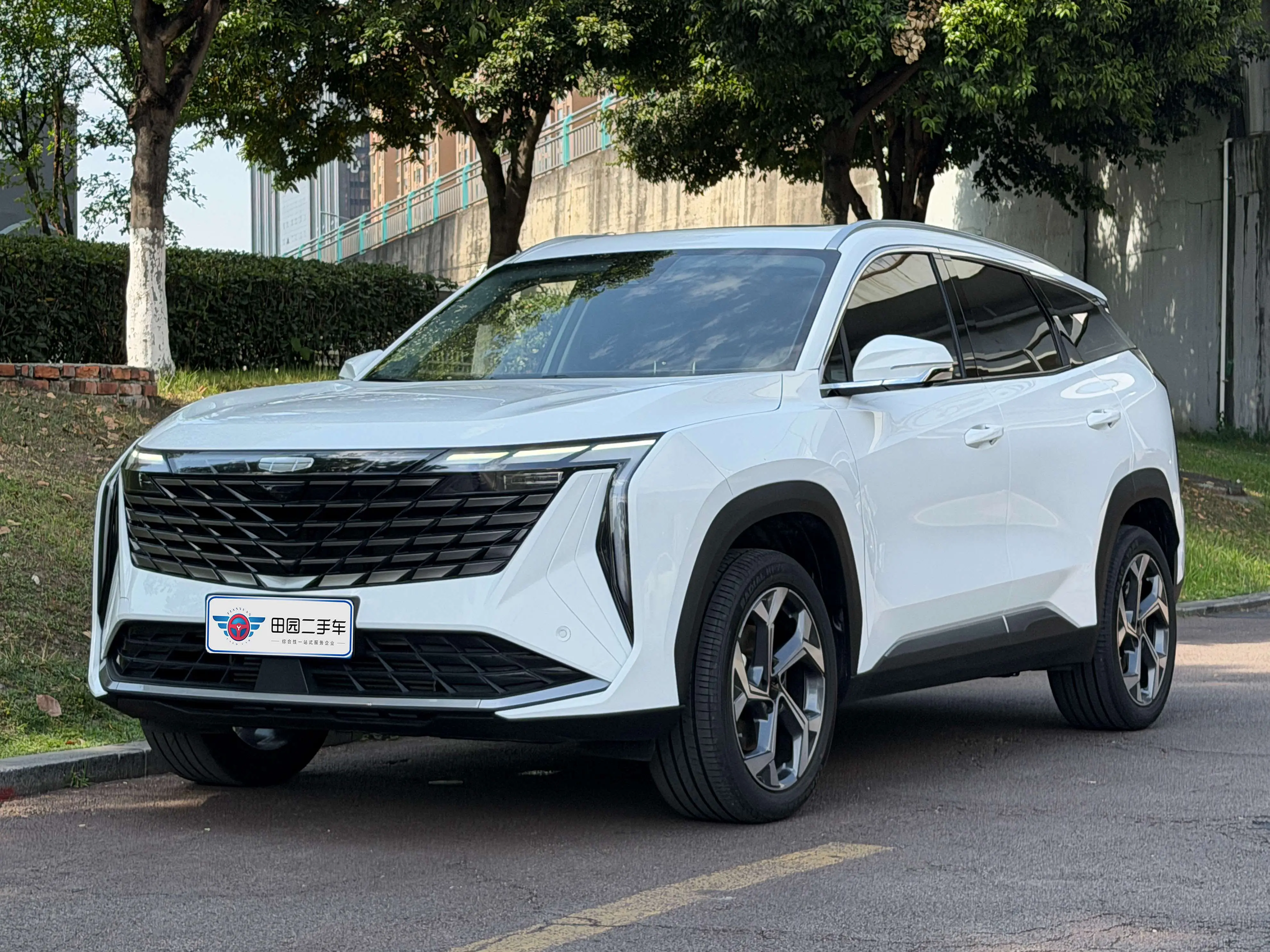 Geely Atlas L