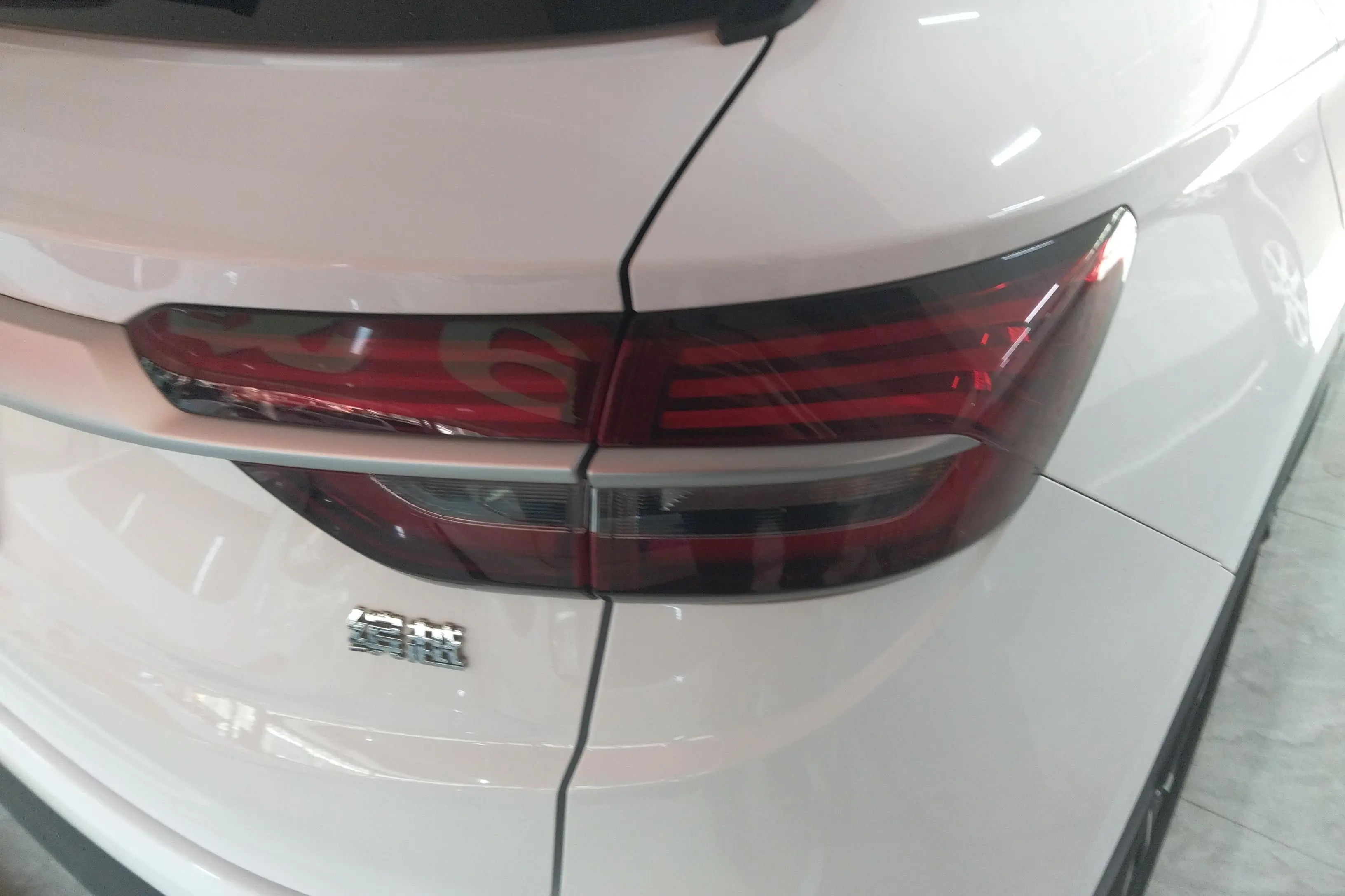 Geely Coolray SX11