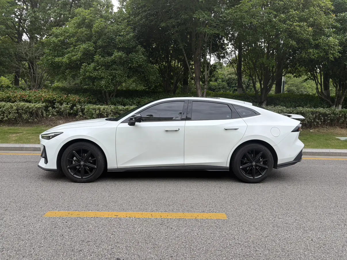 Changan UNI-V