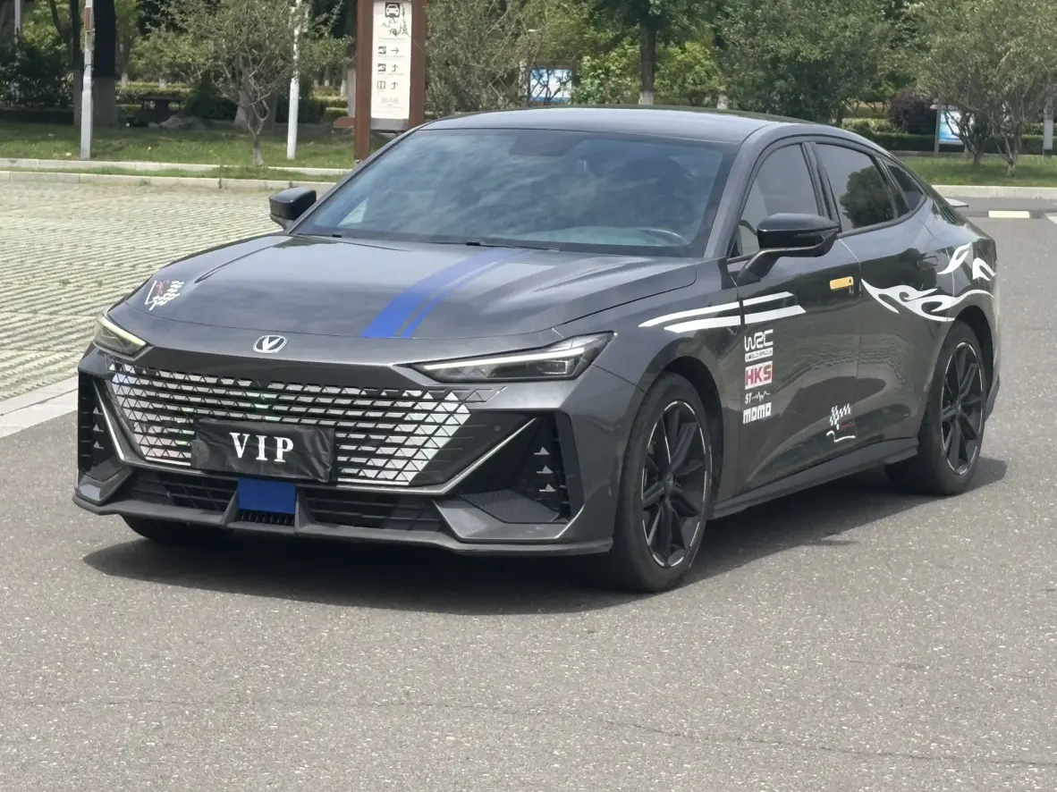 Changan UNI-V