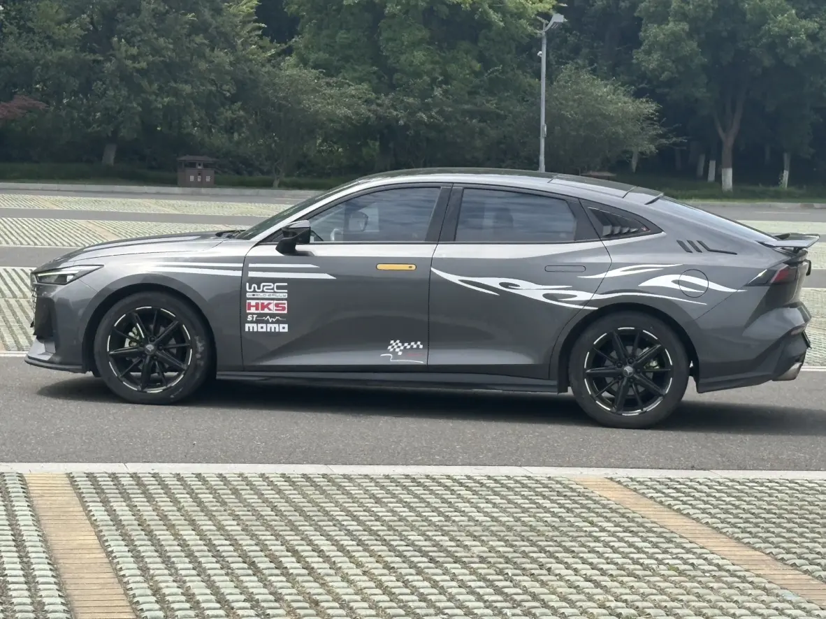 Changan UNI-V