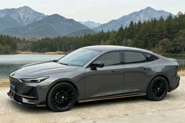 Changan UNI-V