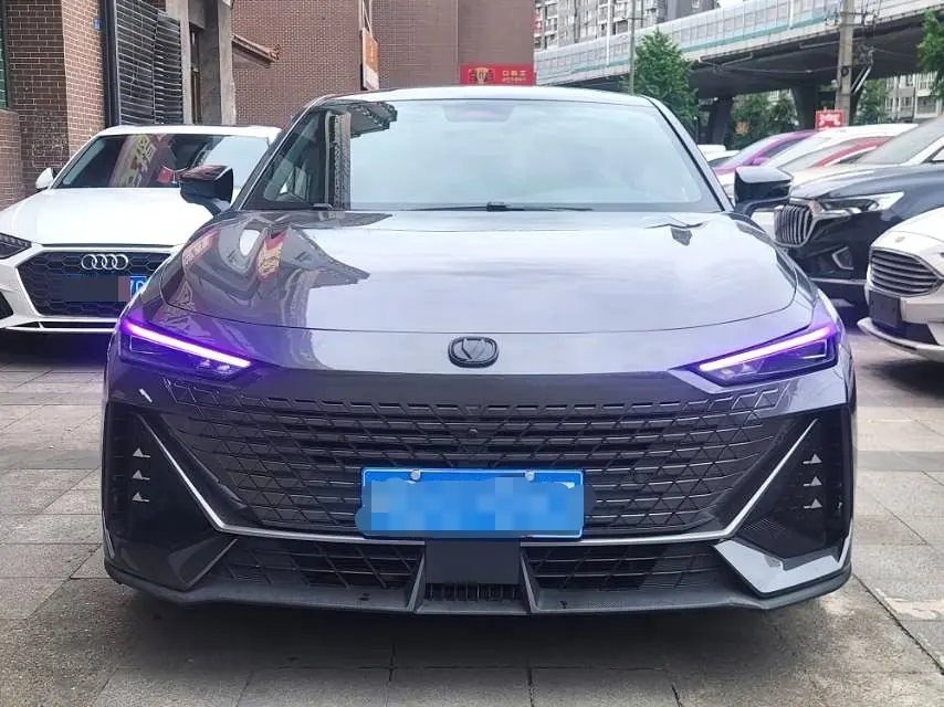Changan UNI-V