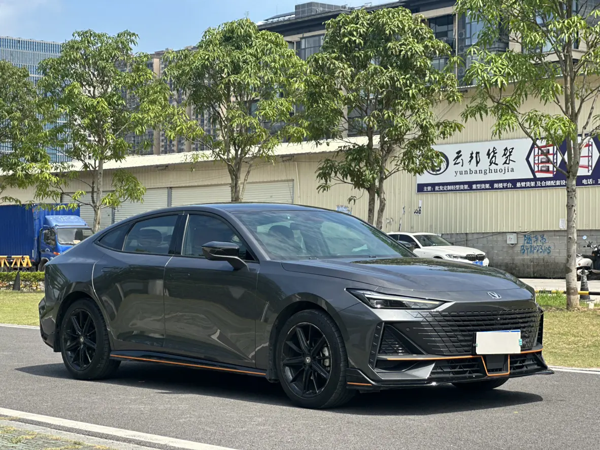 Changan UNI-V