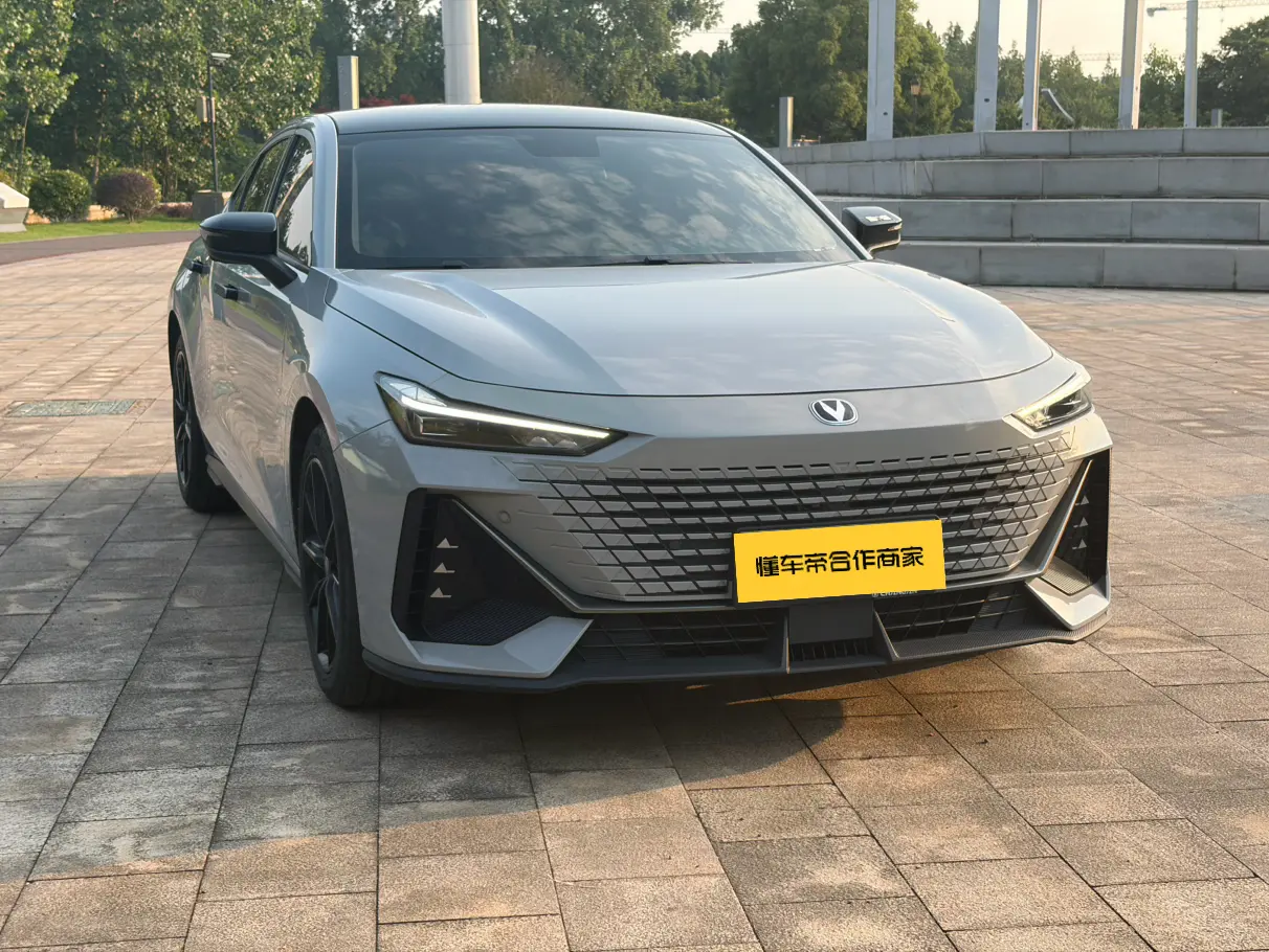 Changan UNI-V
