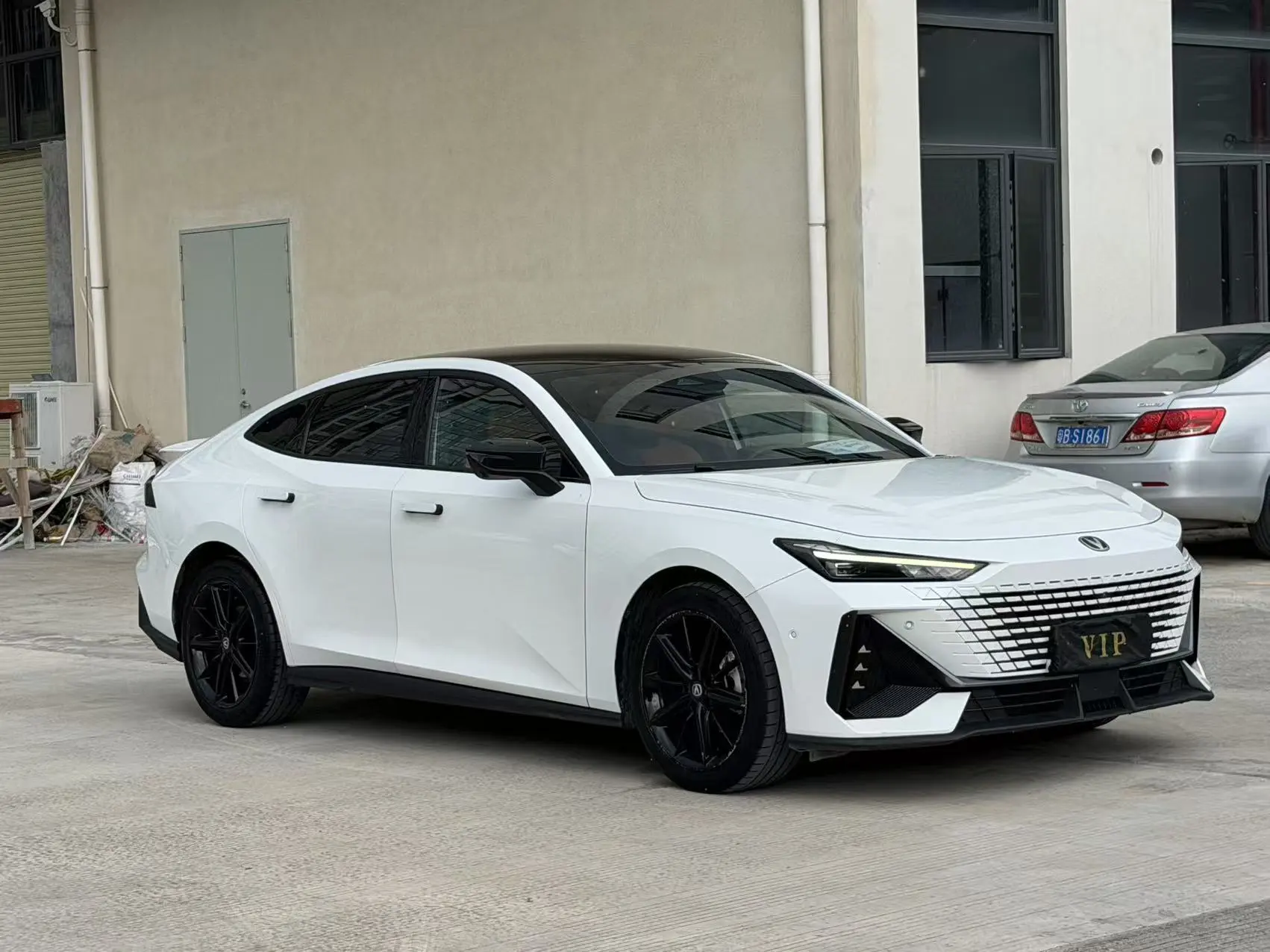 Changan UNI-V