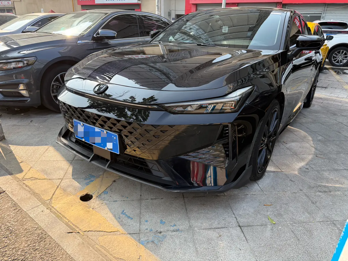 Changan UNI-V
