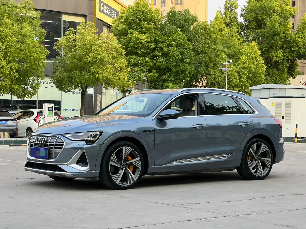 Audi e-tron