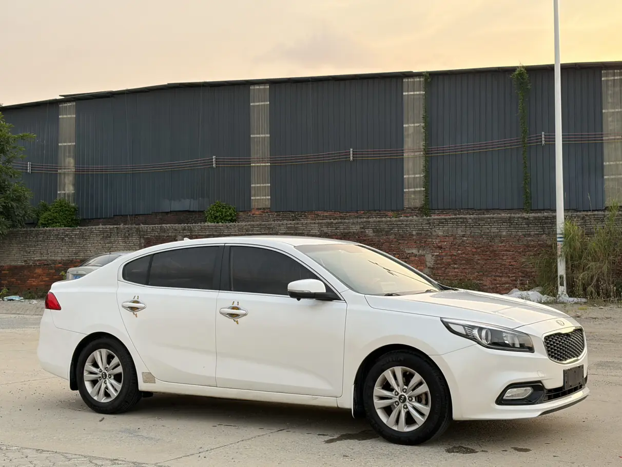 Kia K4