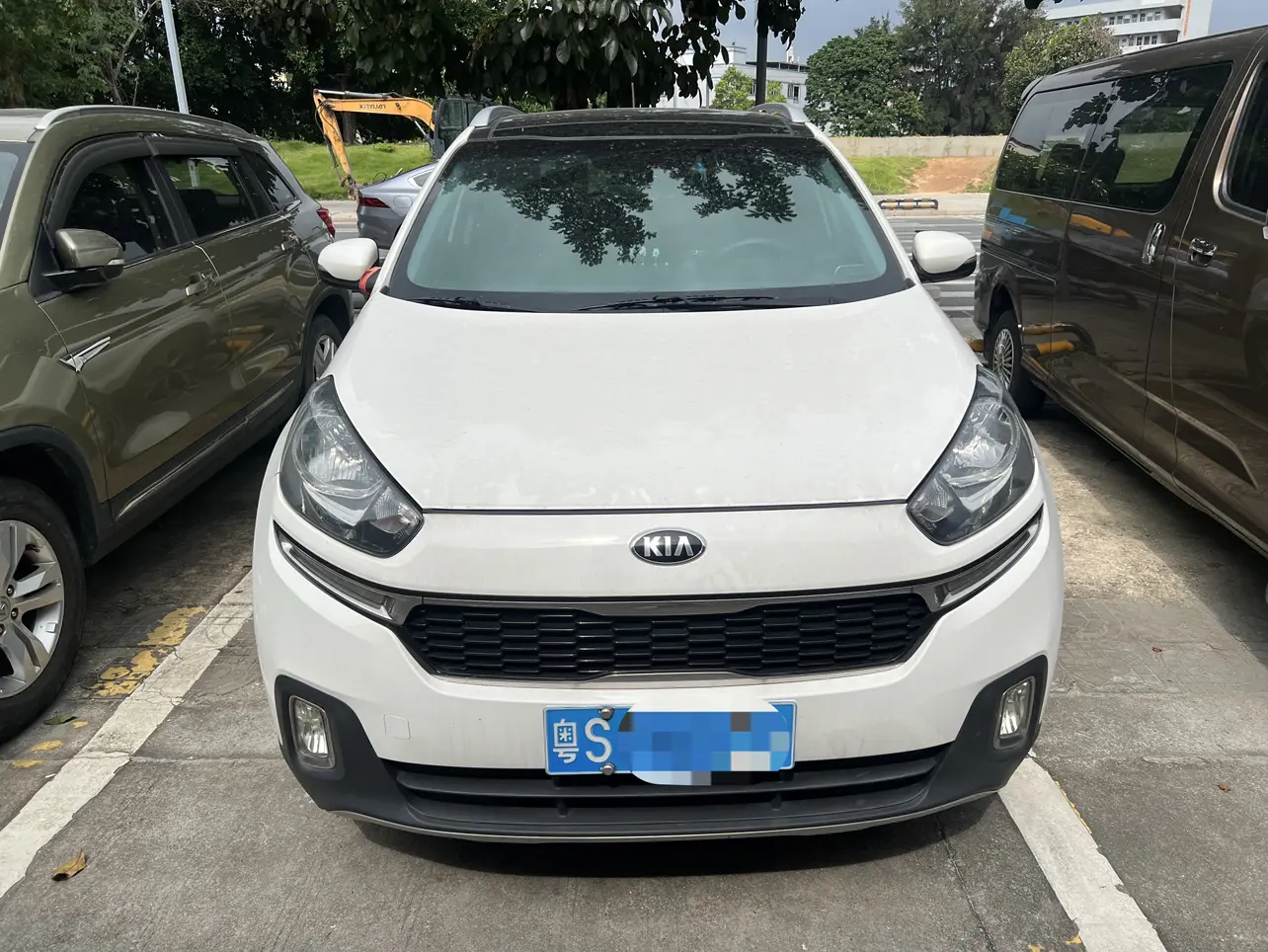 Kia Run proudly