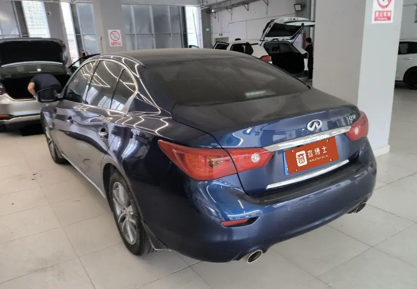 Infiniti Q50L