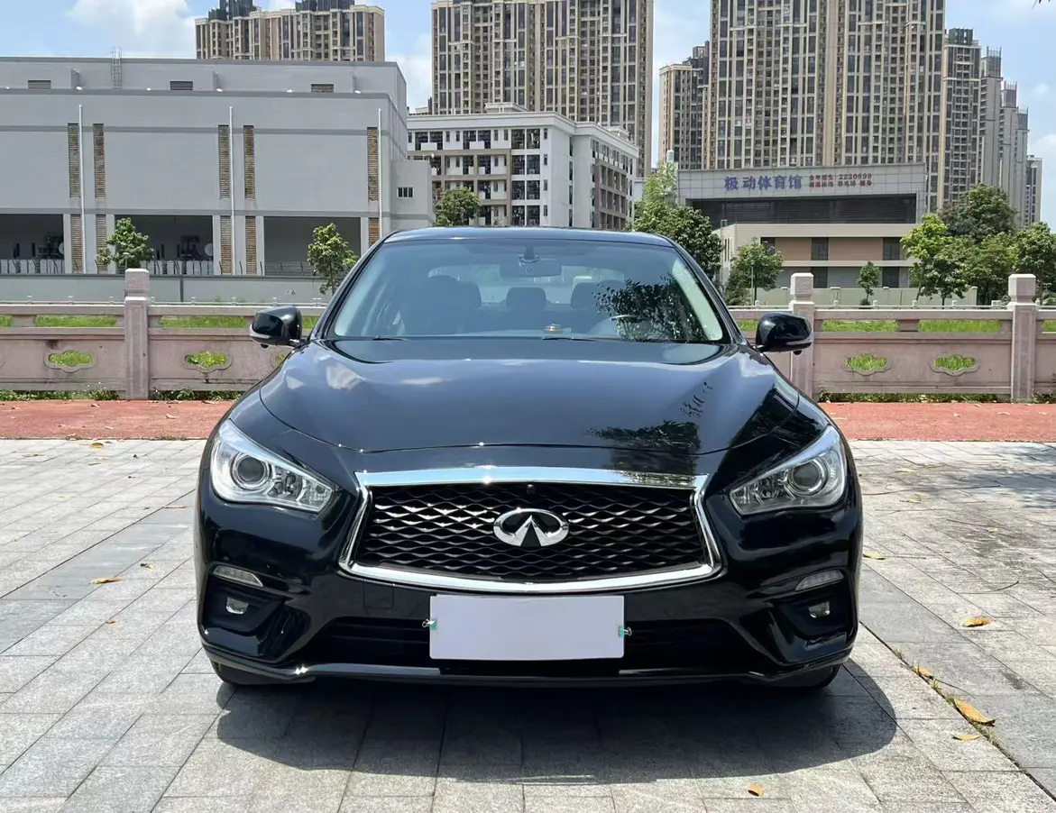 Infiniti Q50L