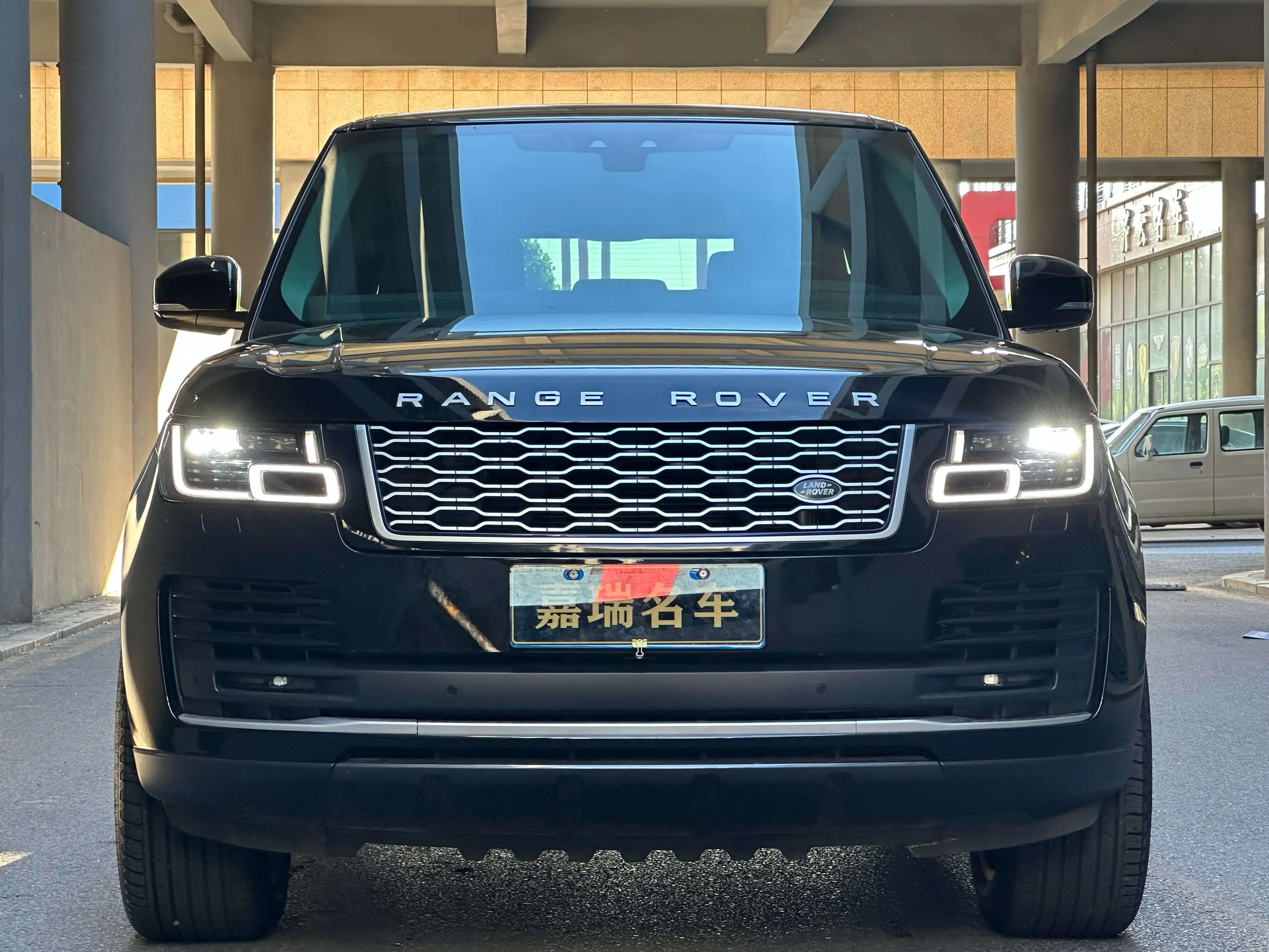 Land Rover range rover