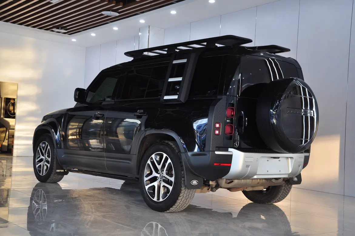 Land Rover guard