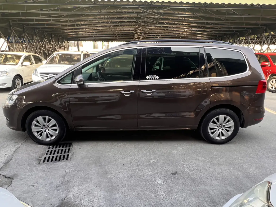 Volkswagen Sharon