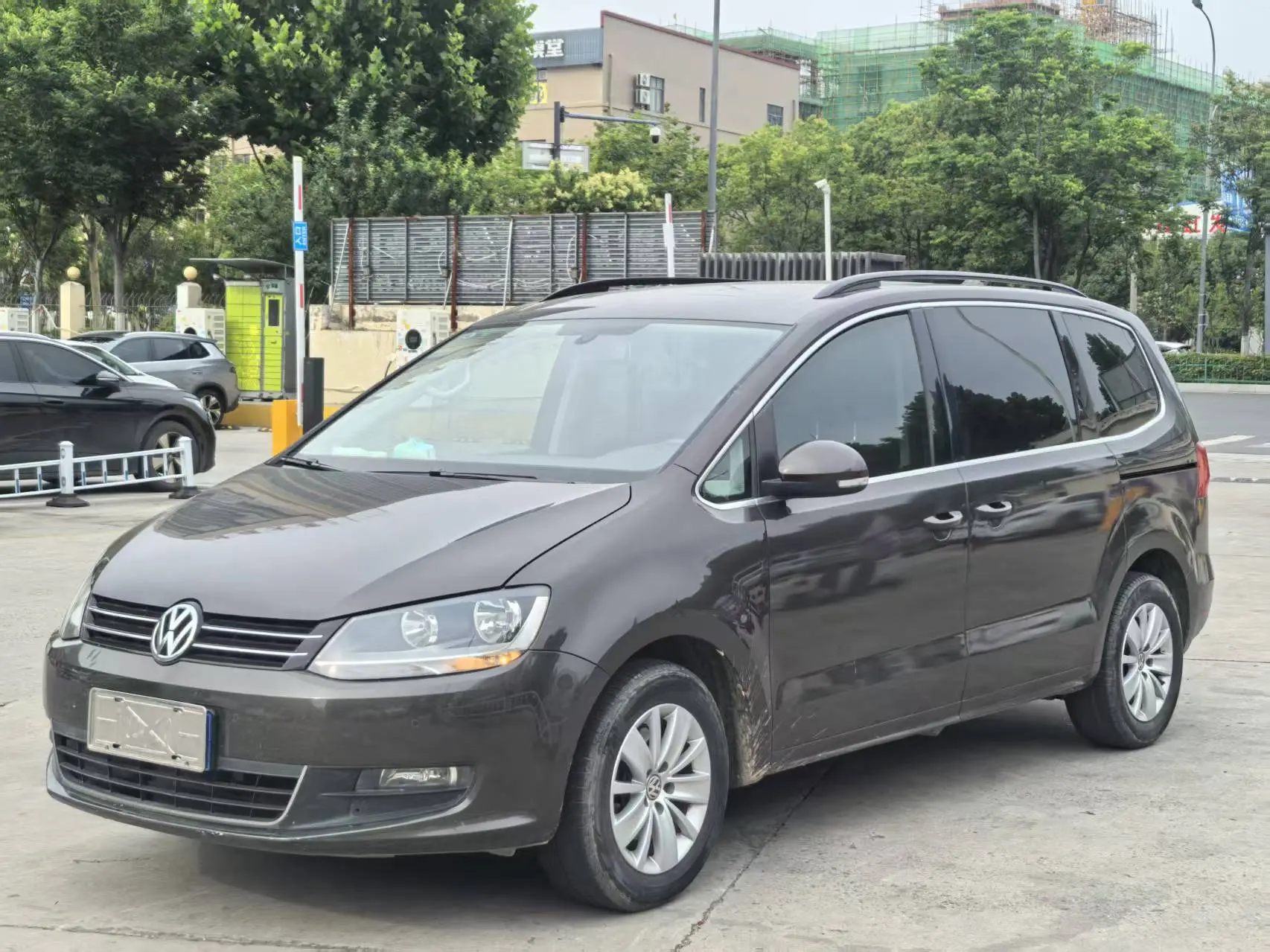 Volkswagen Sharon