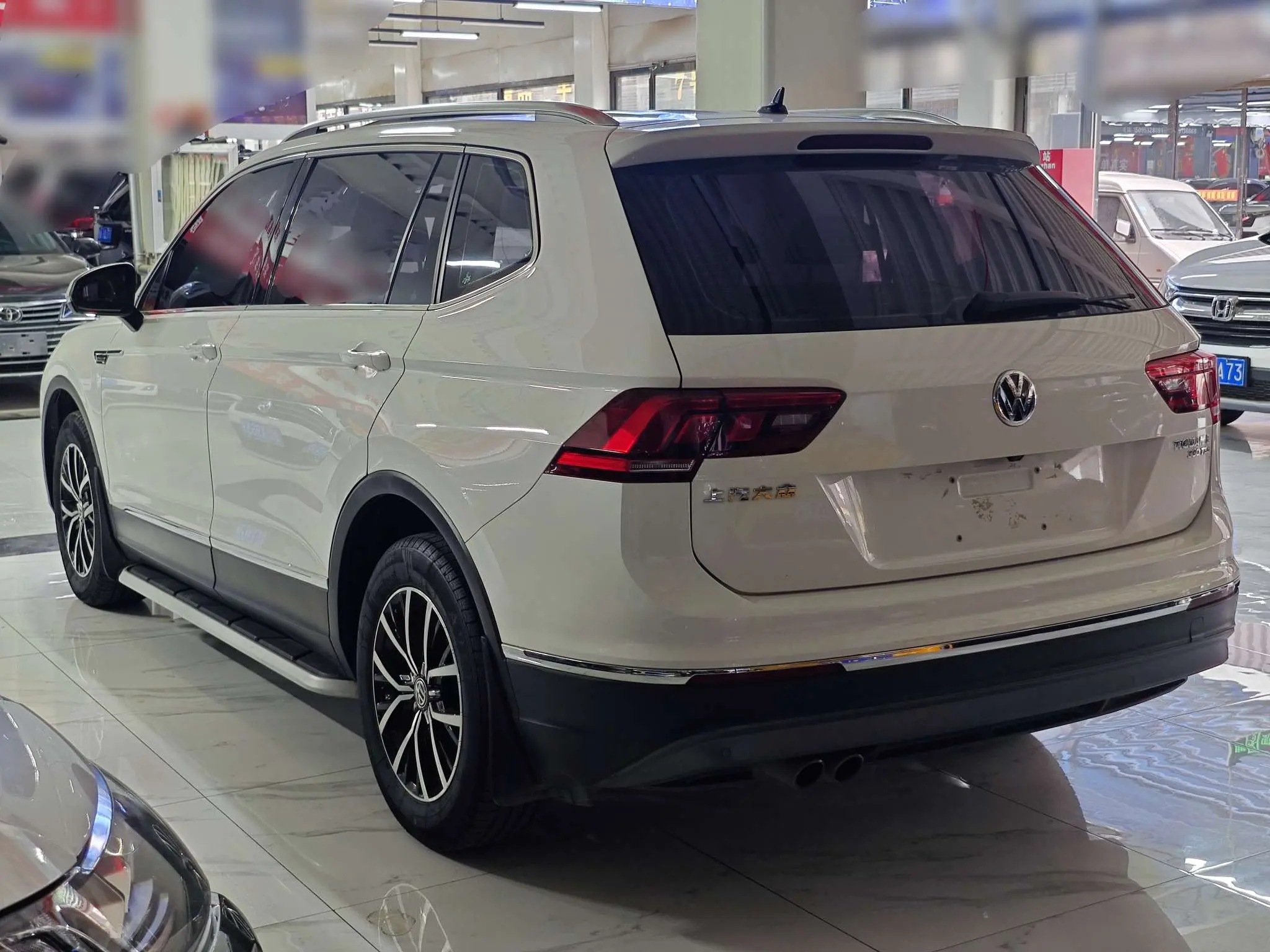 Volkswagen Tiguan L
