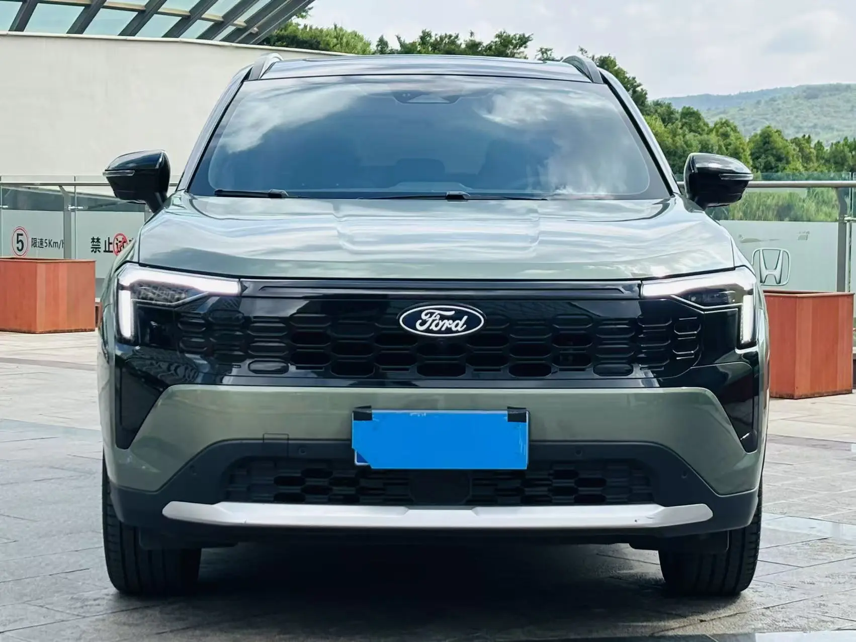 Ford Equator Sport