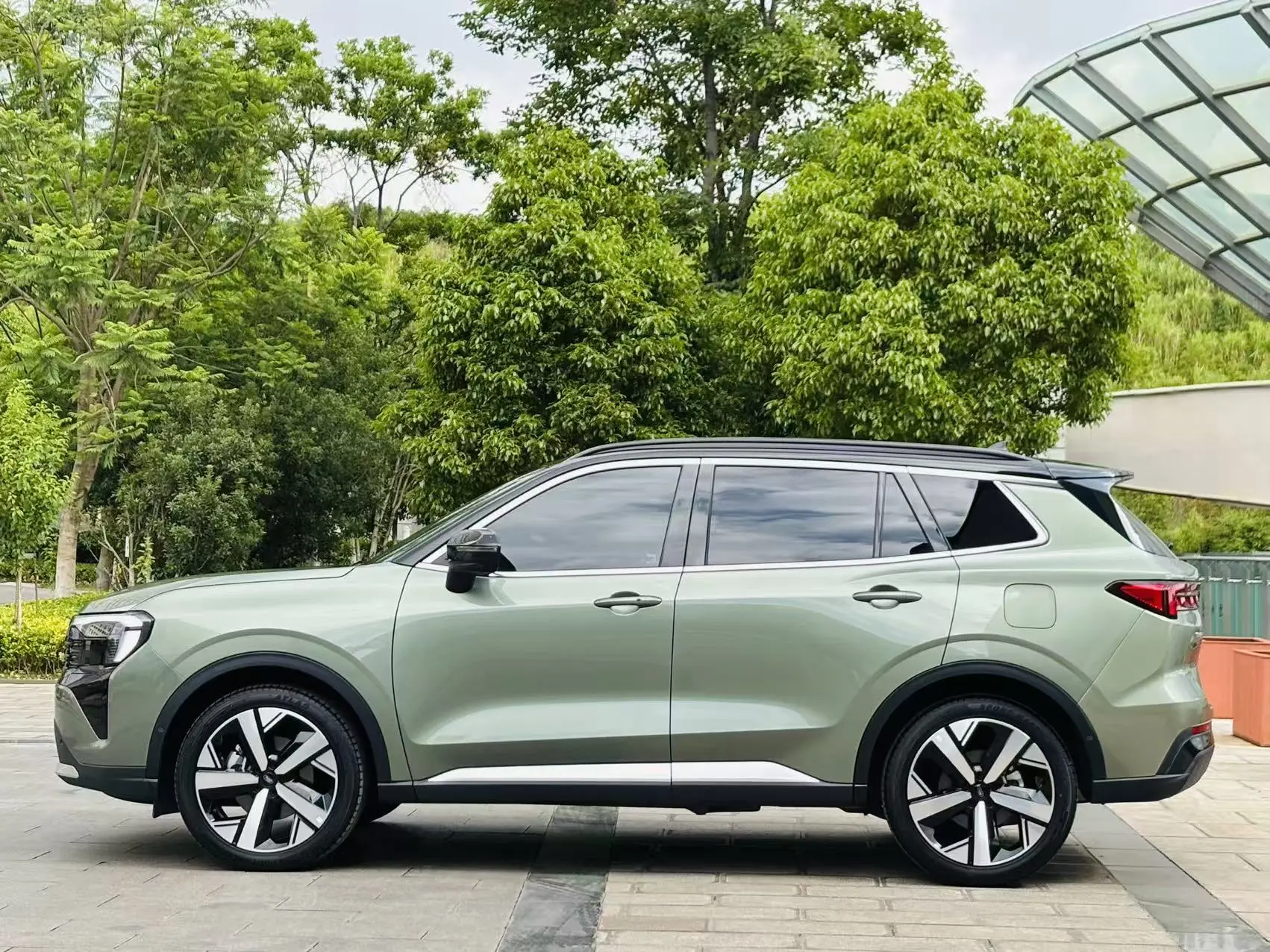 Ford Equator Sport
