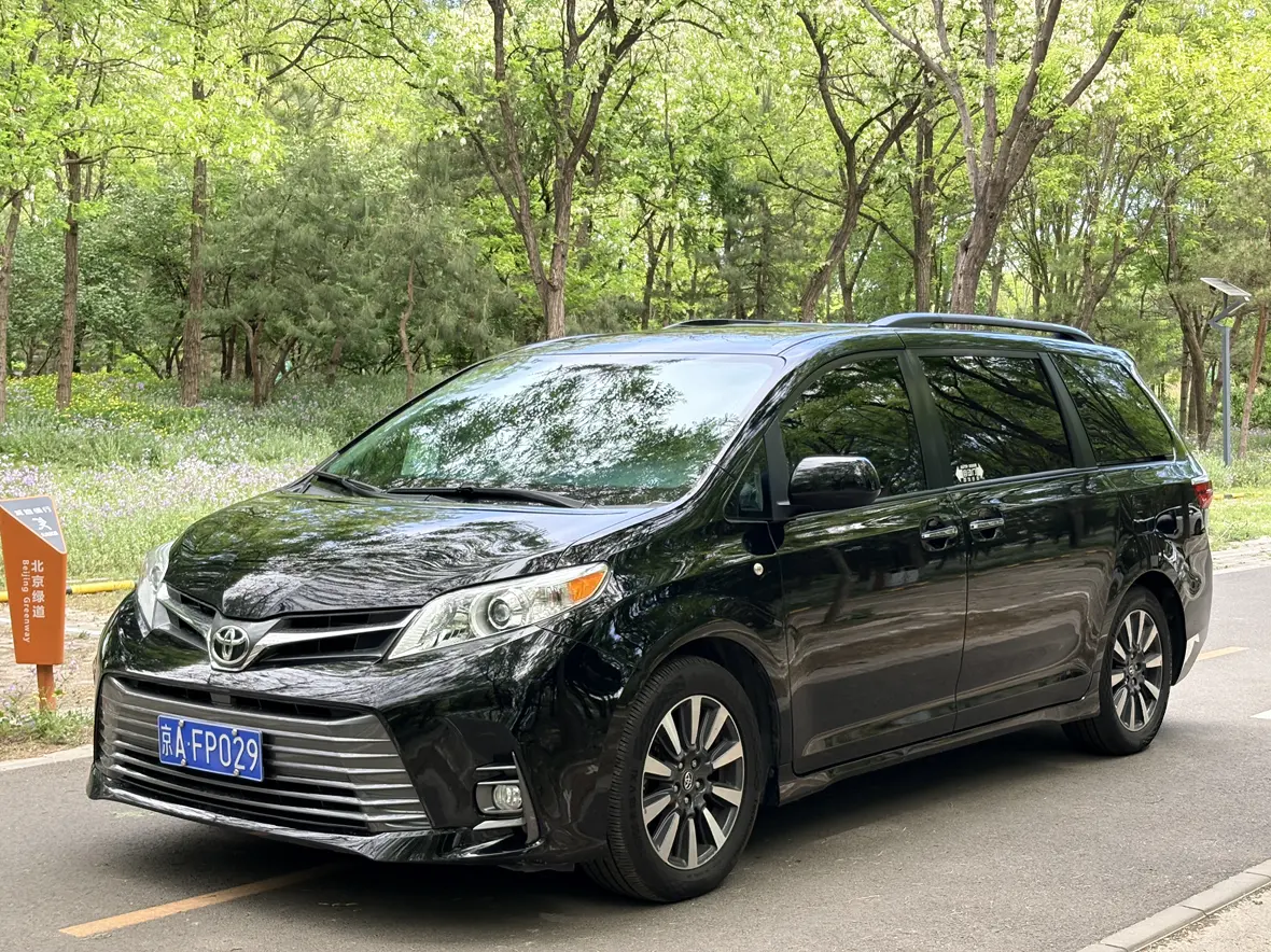Toyota Sienna