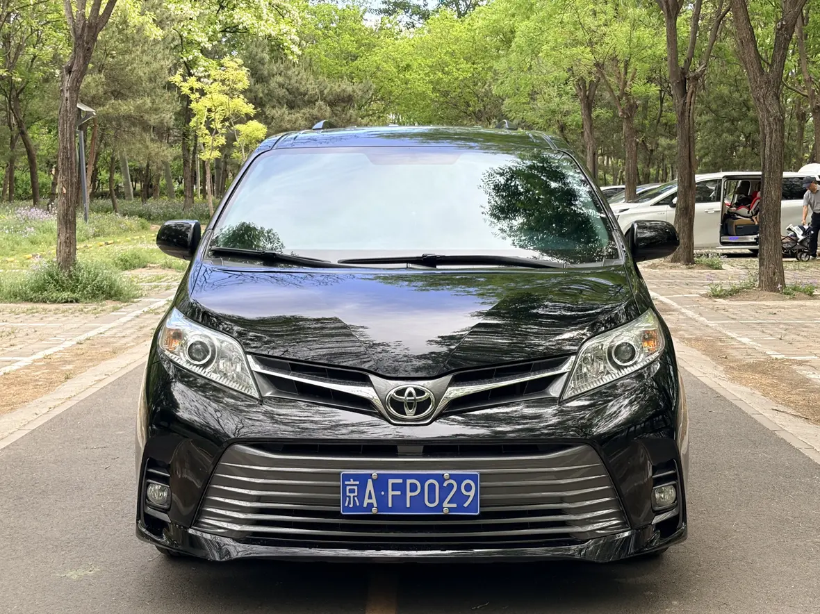Toyota Sienna