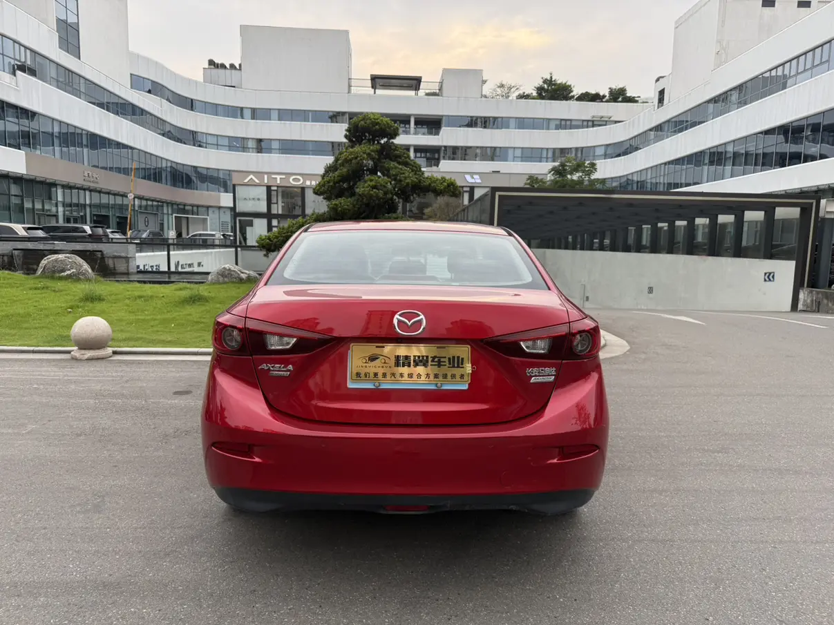 Mazda Axela