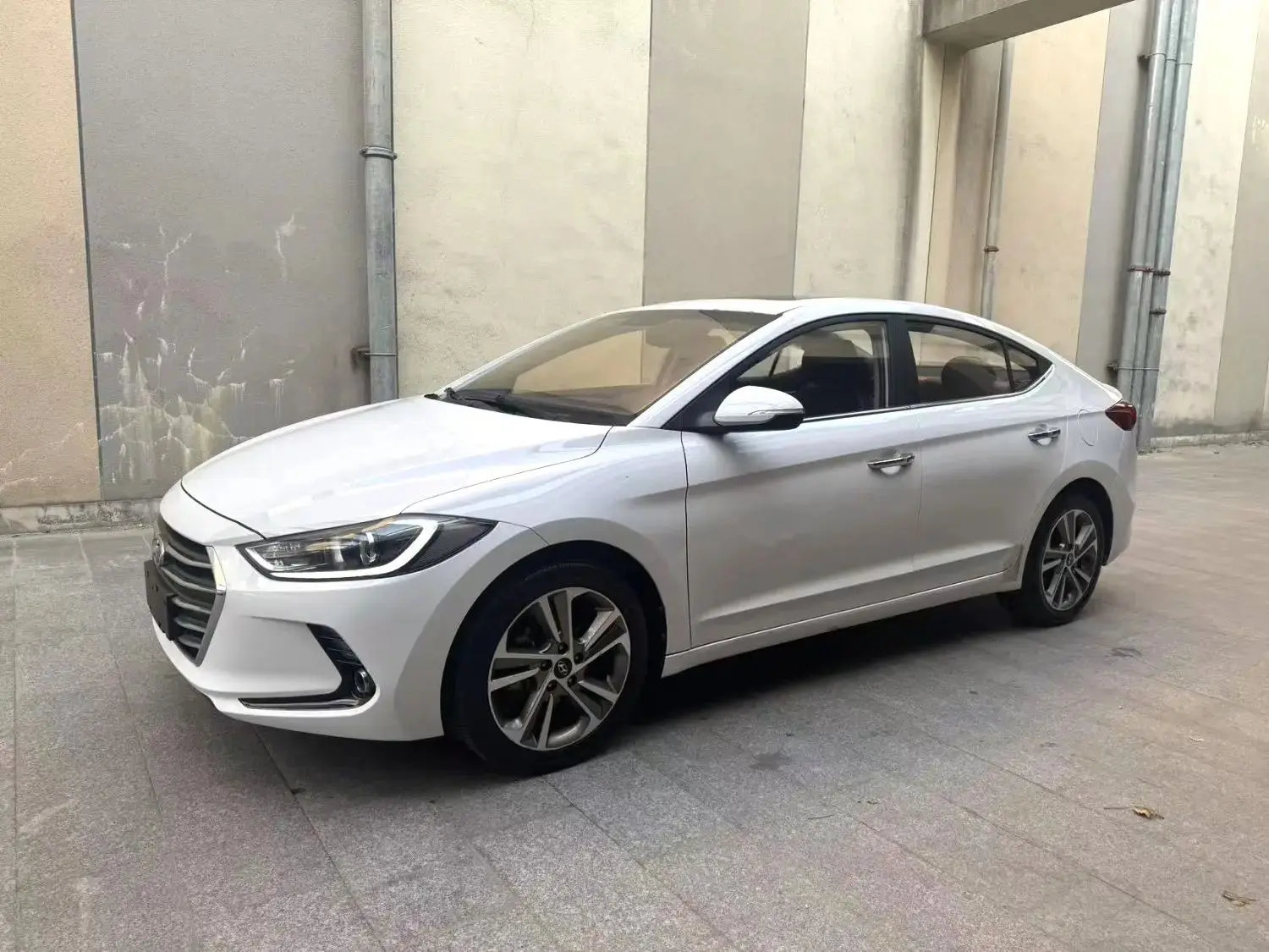 Hyundai Lead