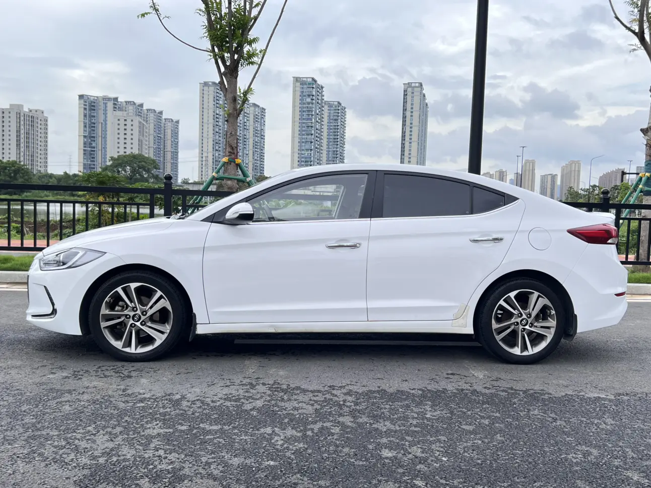 Hyundai lead