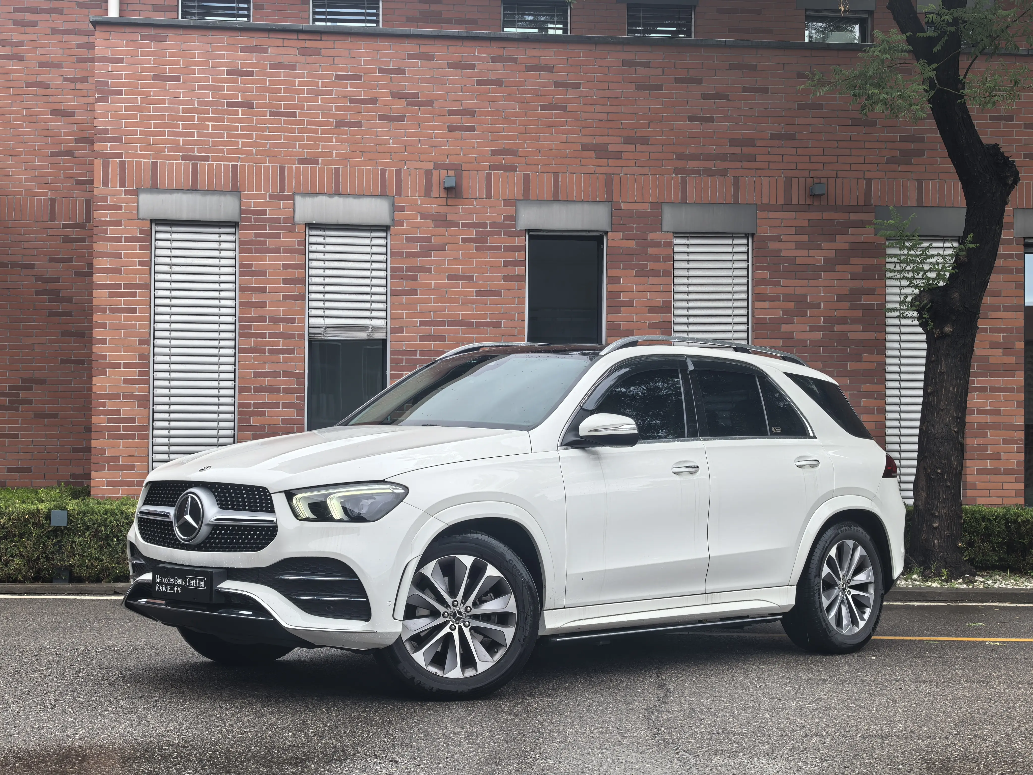 Mercedes-Benz GLE (Imported)