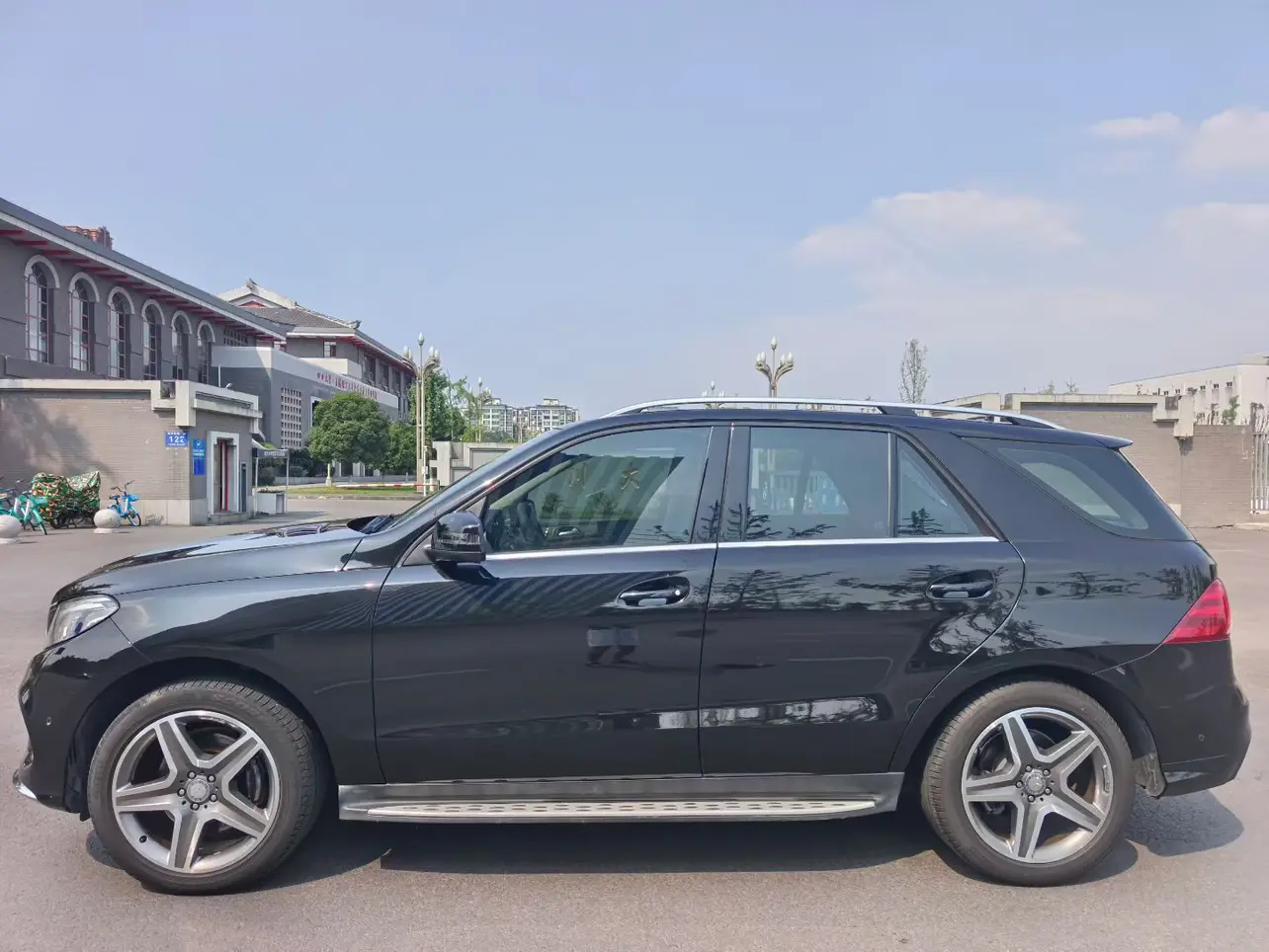 Mercedes-Benz GLE (Imported)