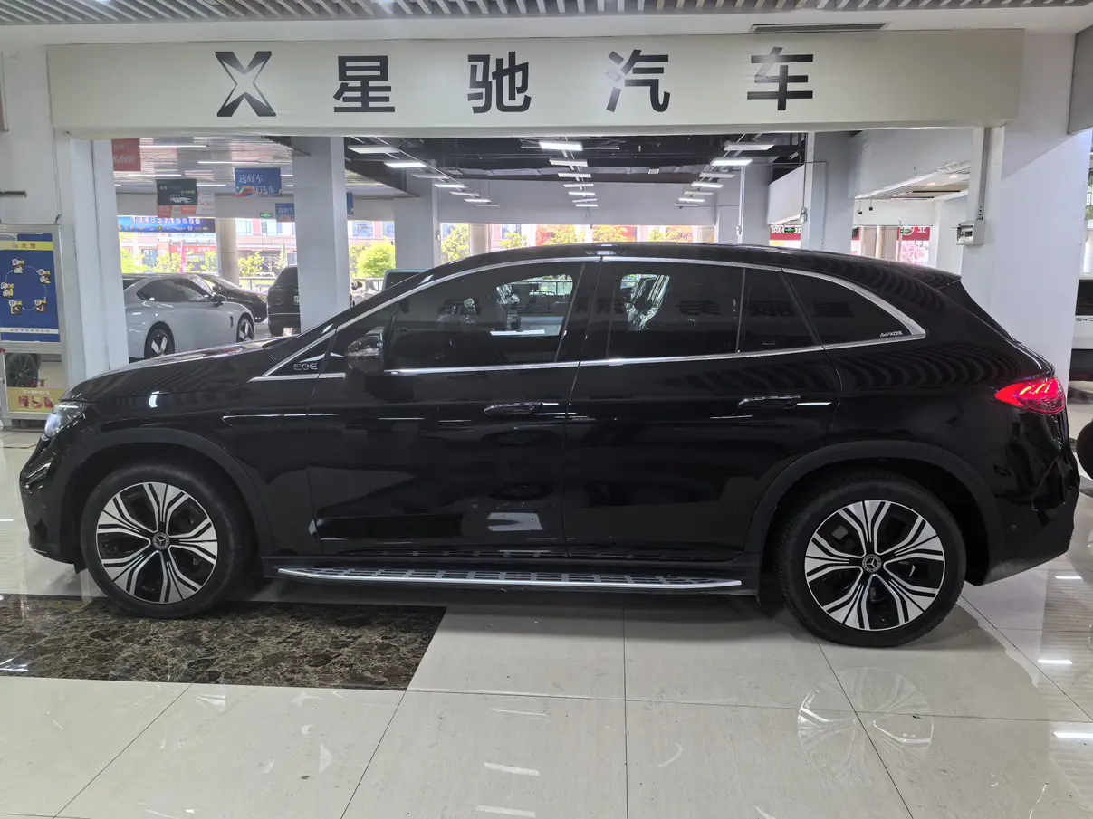 Mercedes-Benz EQE SUV