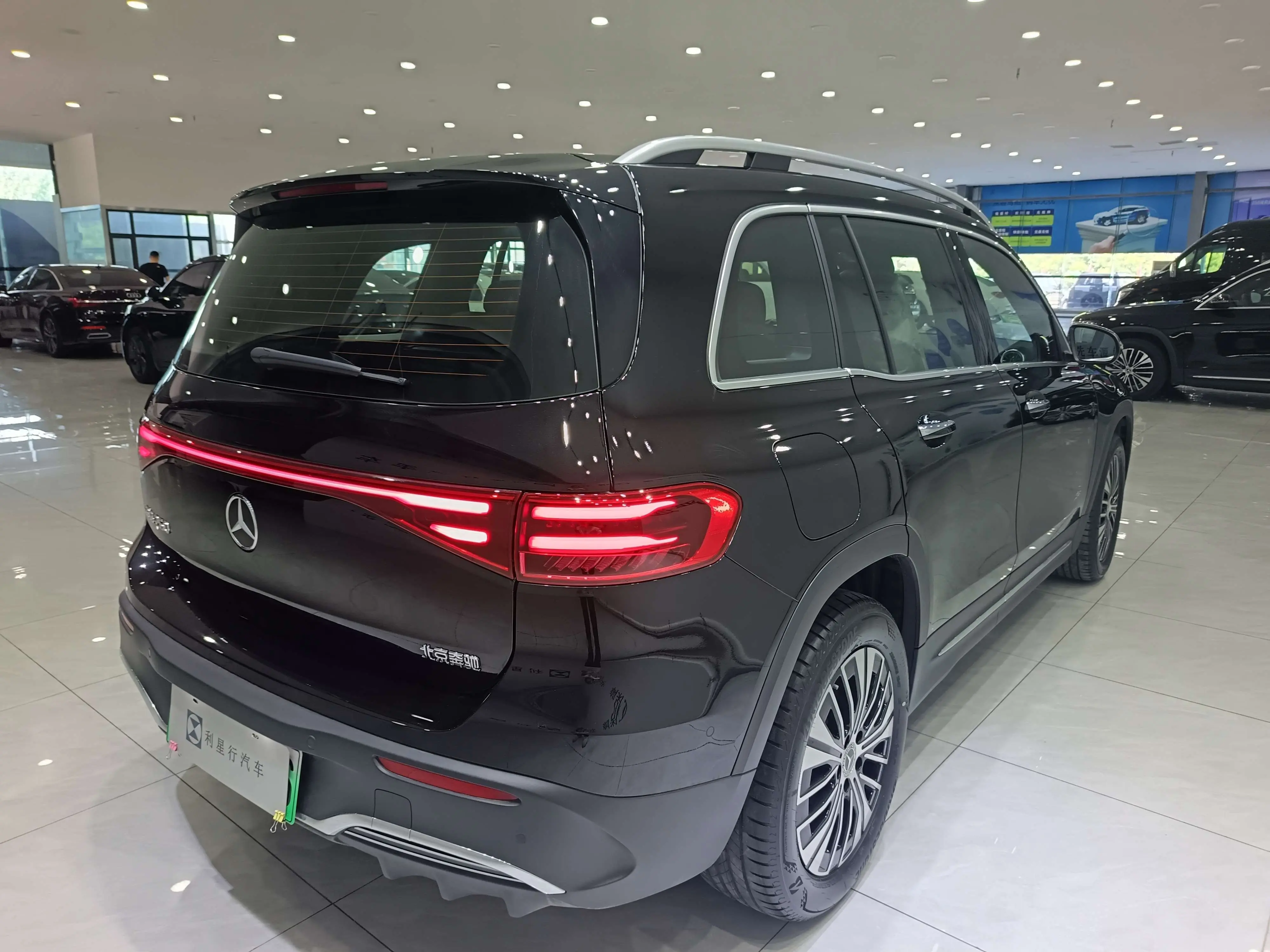 Mercedes-Benz EQB
