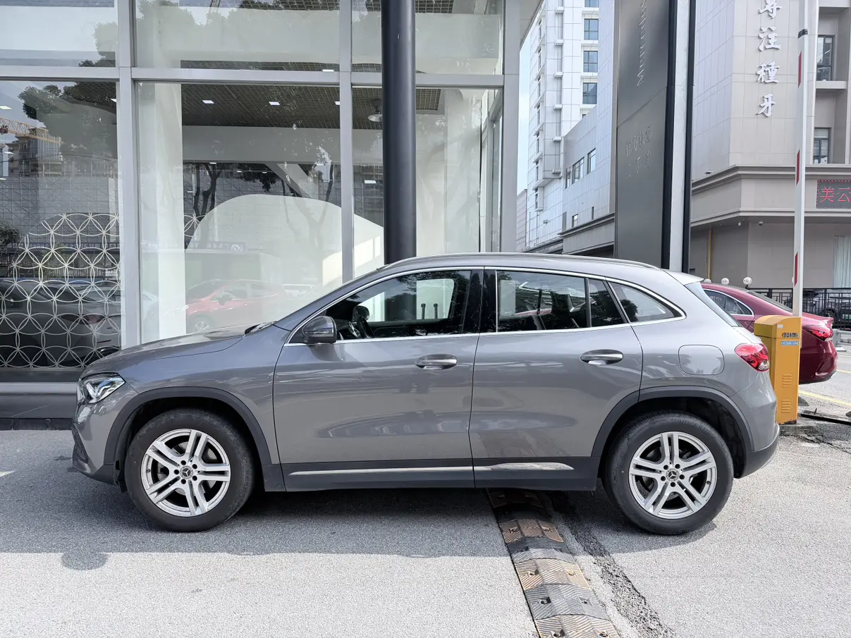 Mercedes-Benz GLA