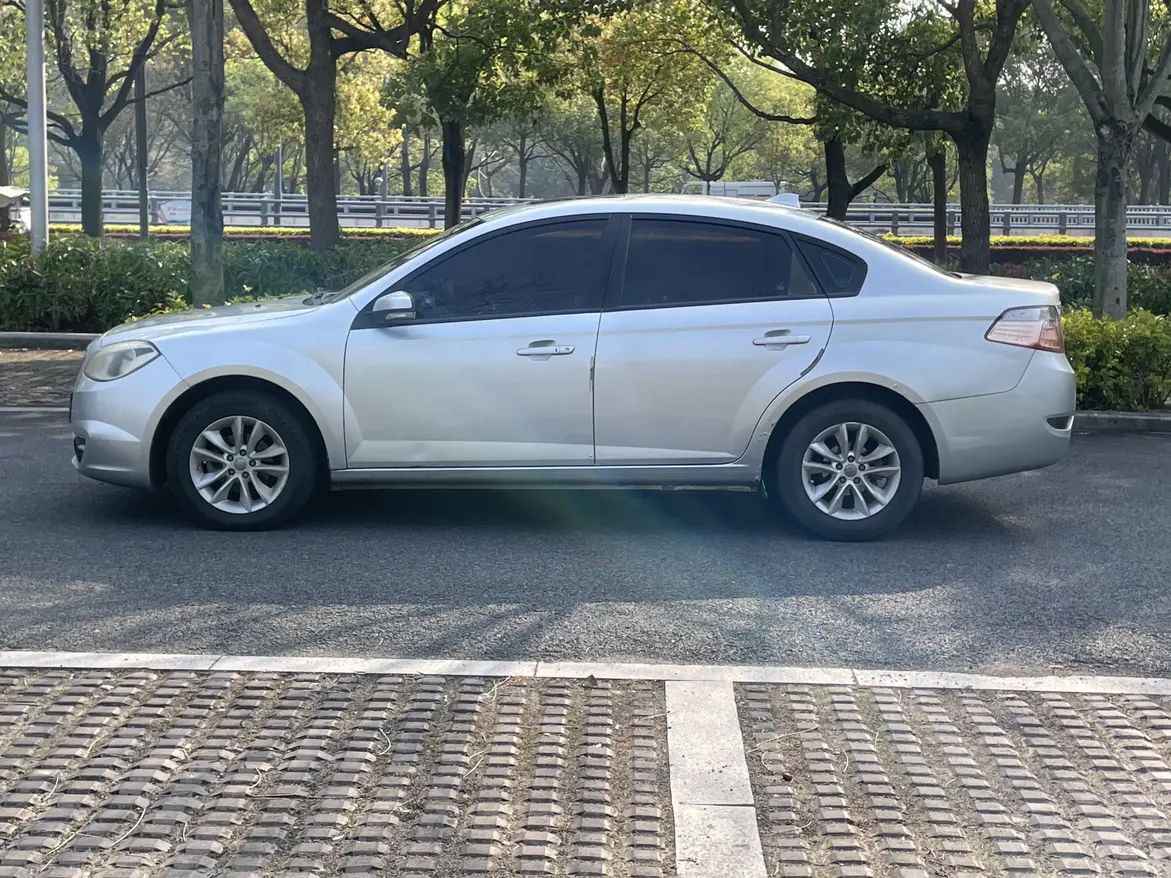 Brilliance Zhonghua H330