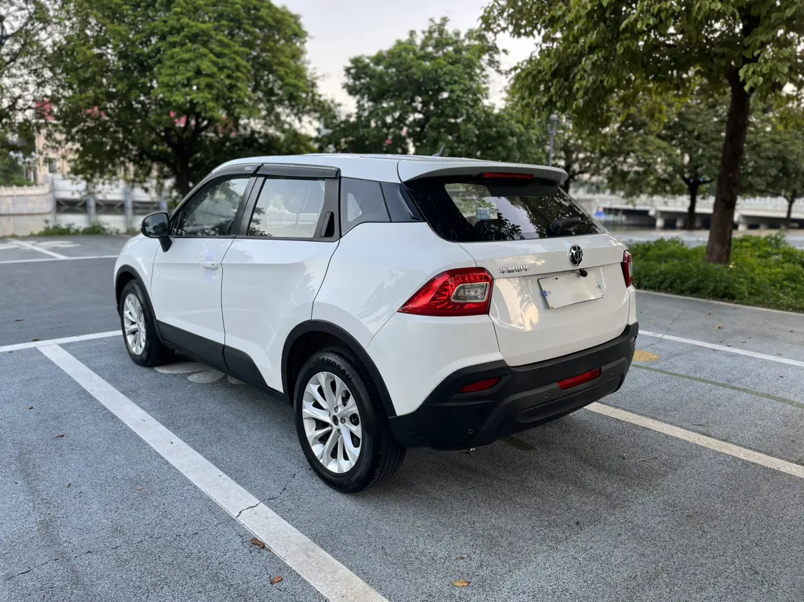 Brilliance China V3
