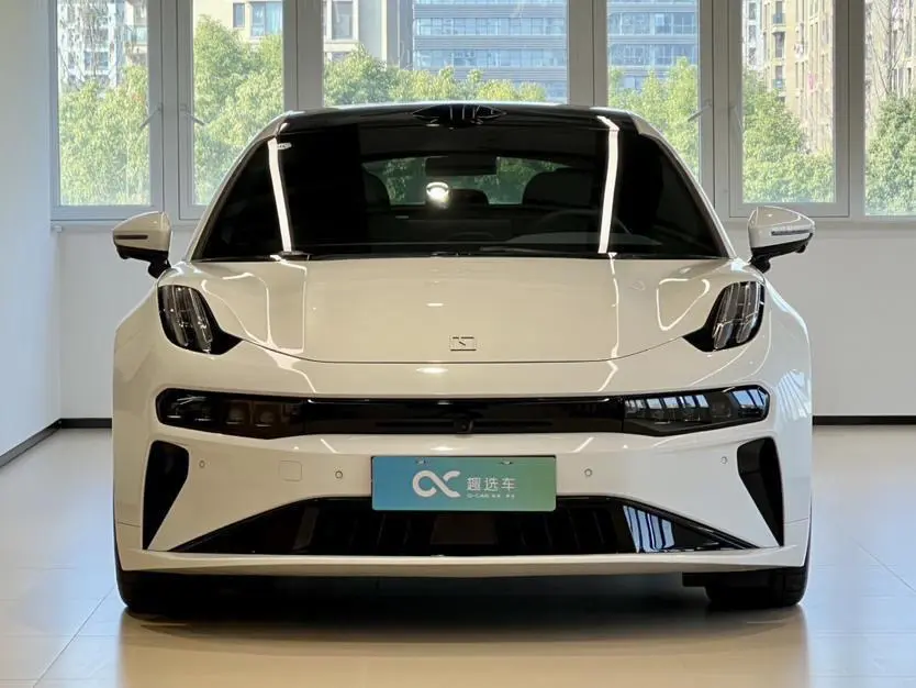 ZEEKR 001