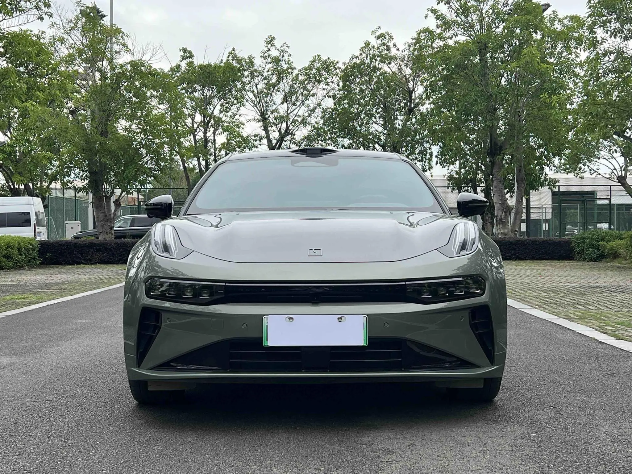 ZEEKR 001