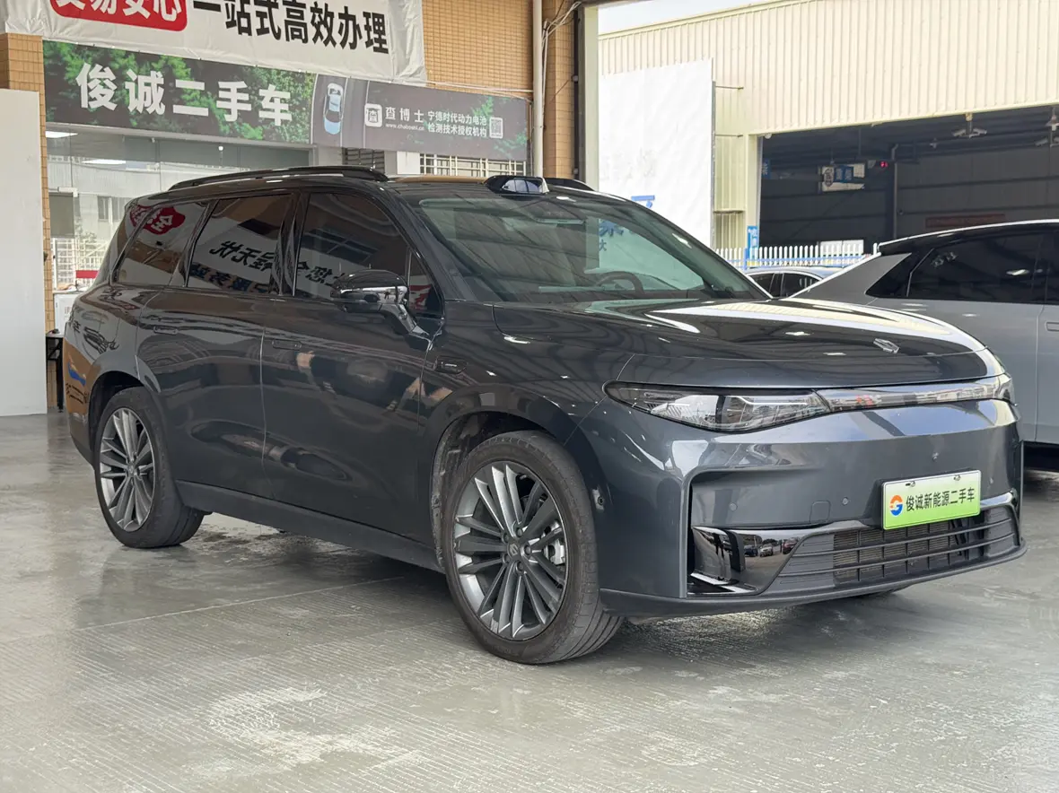 Leapmotor C16