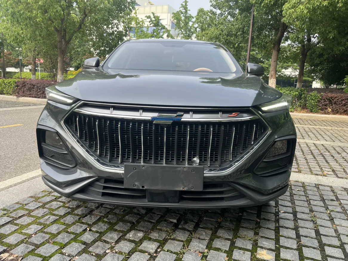 Oshan Changan Auchan X5