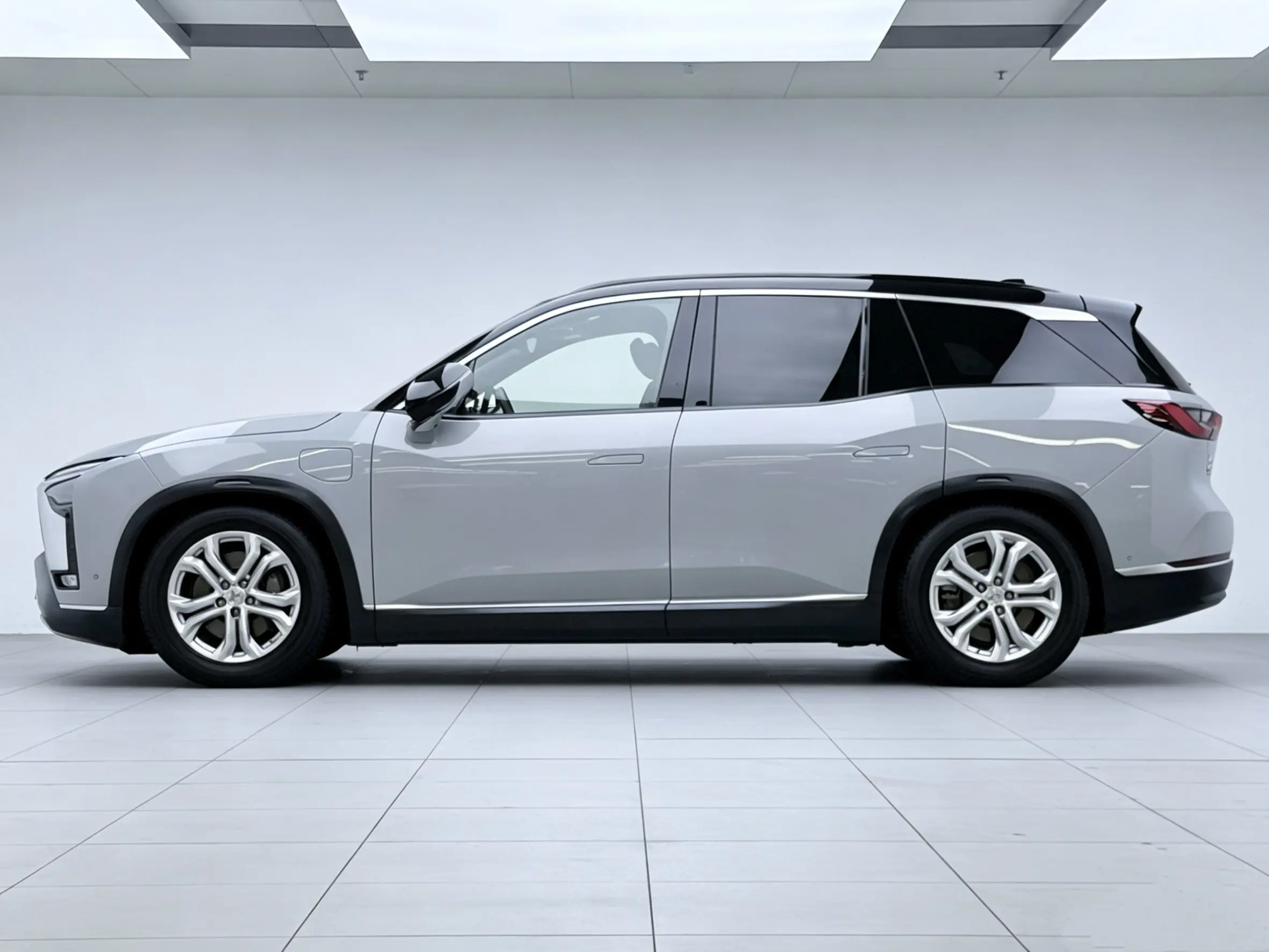 NIO ES8