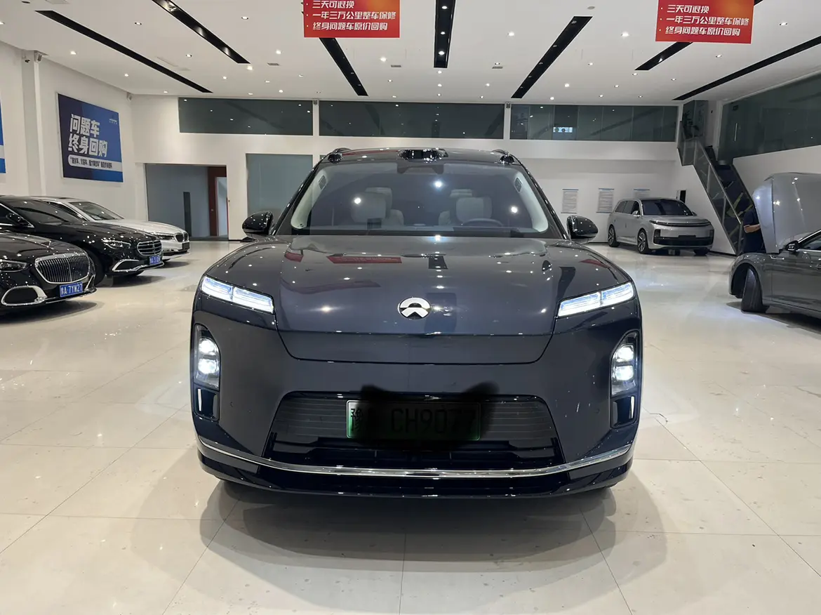 NIO ES8