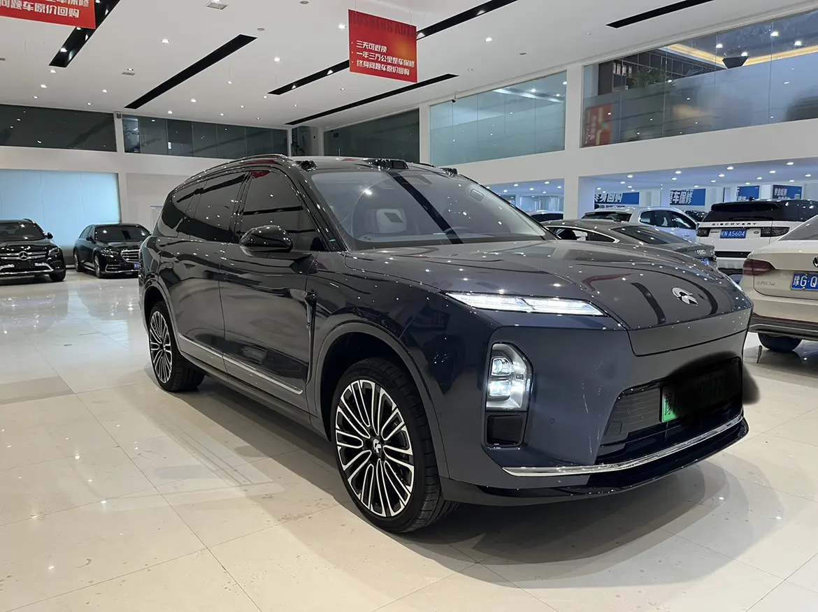 NIO ES8