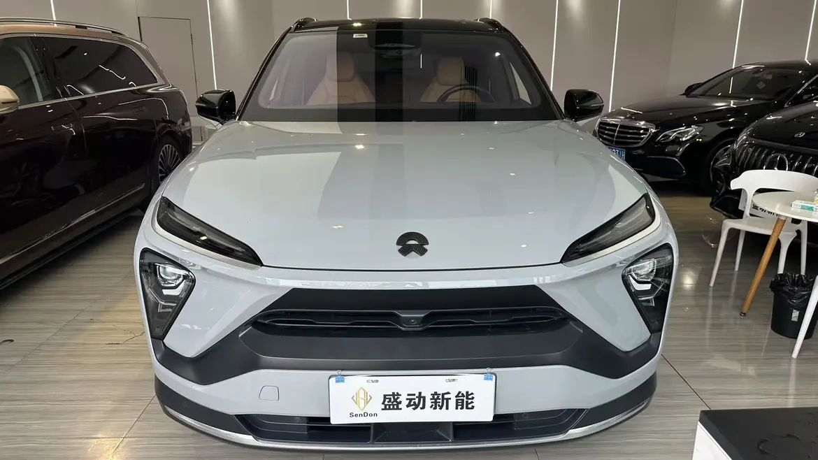 NIO ES6