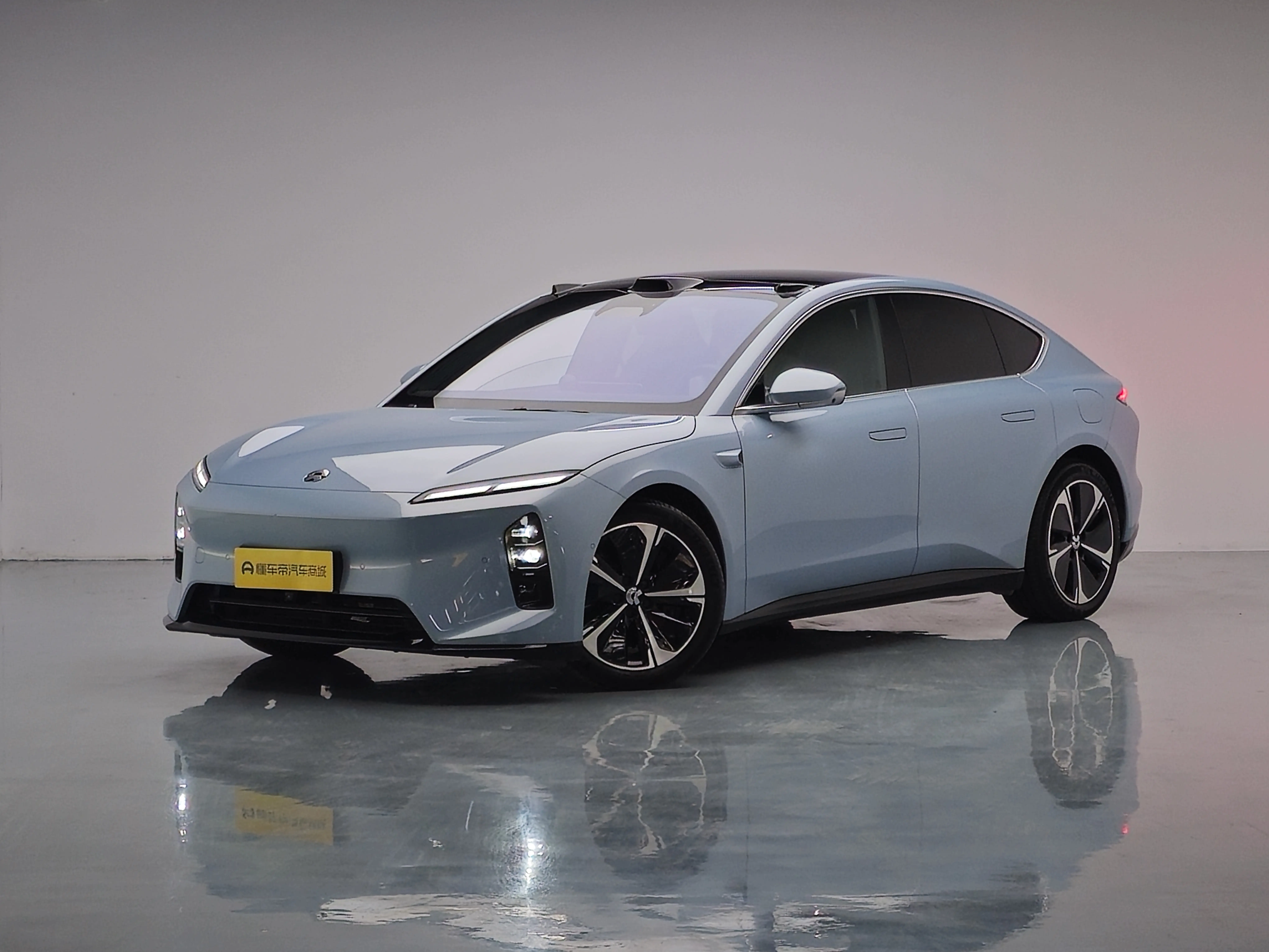 NIO ET5