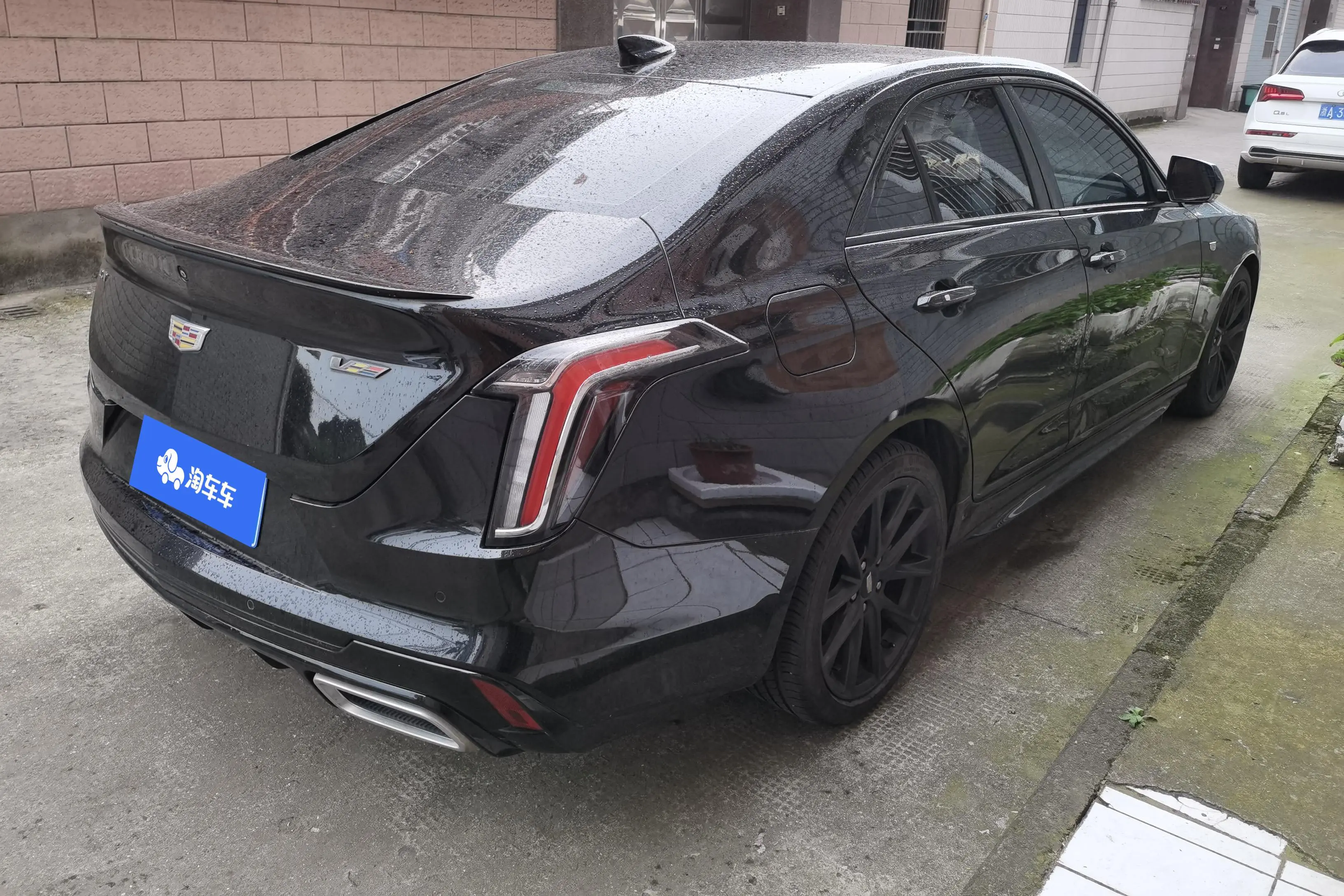 Cadillac CT4