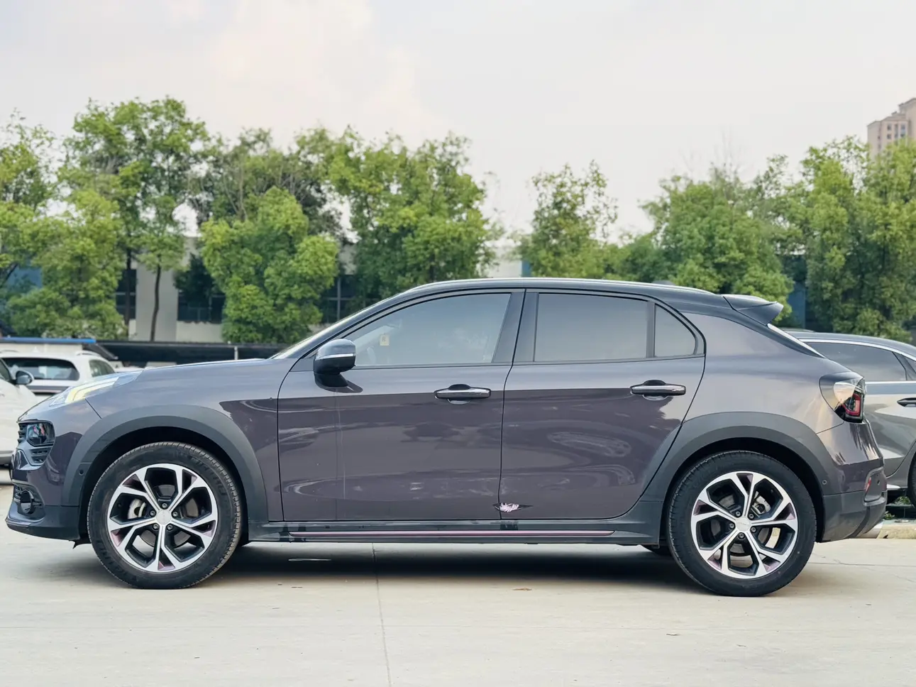 Lynk & Co 02