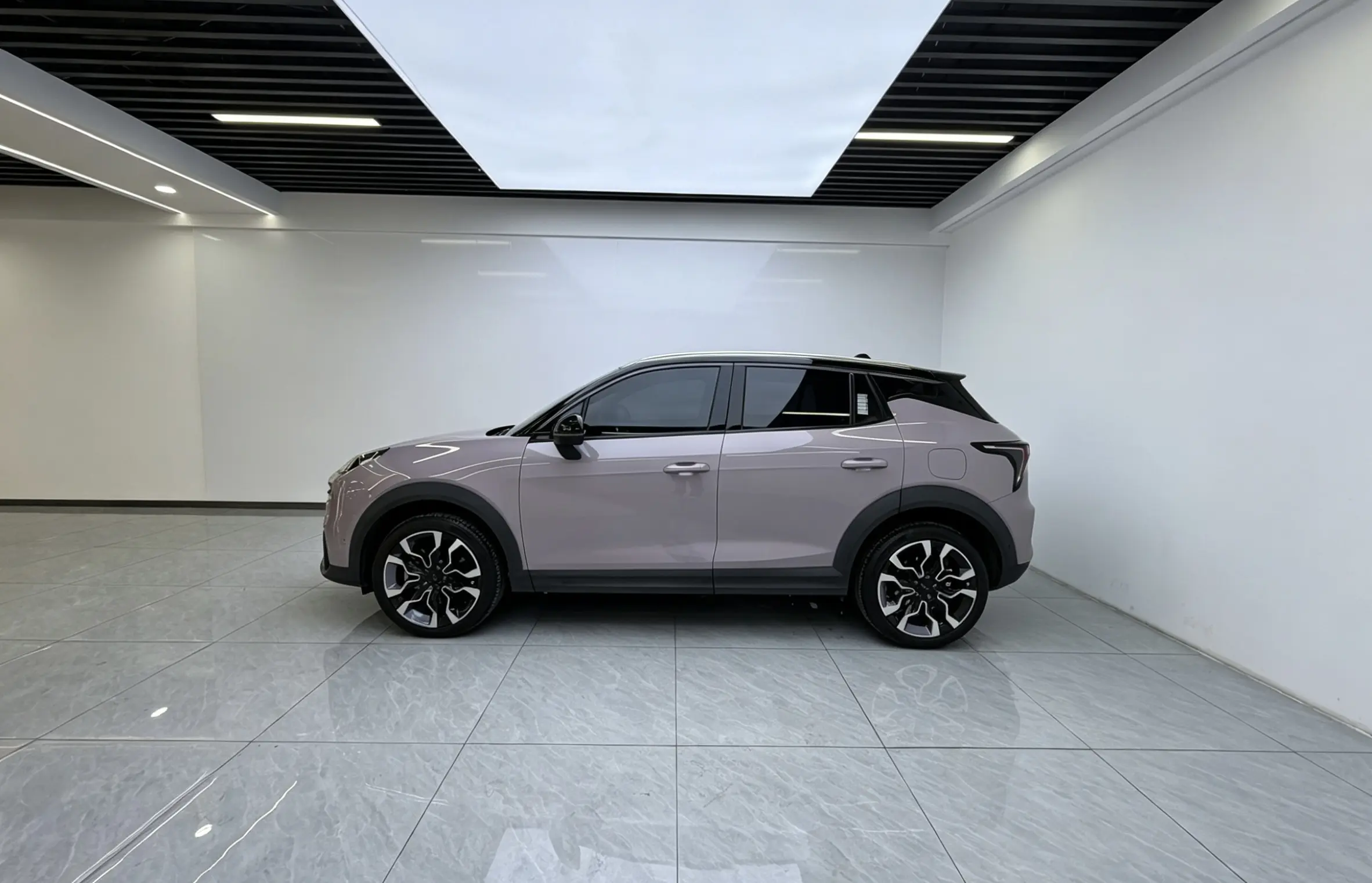 Lynk & Co 06